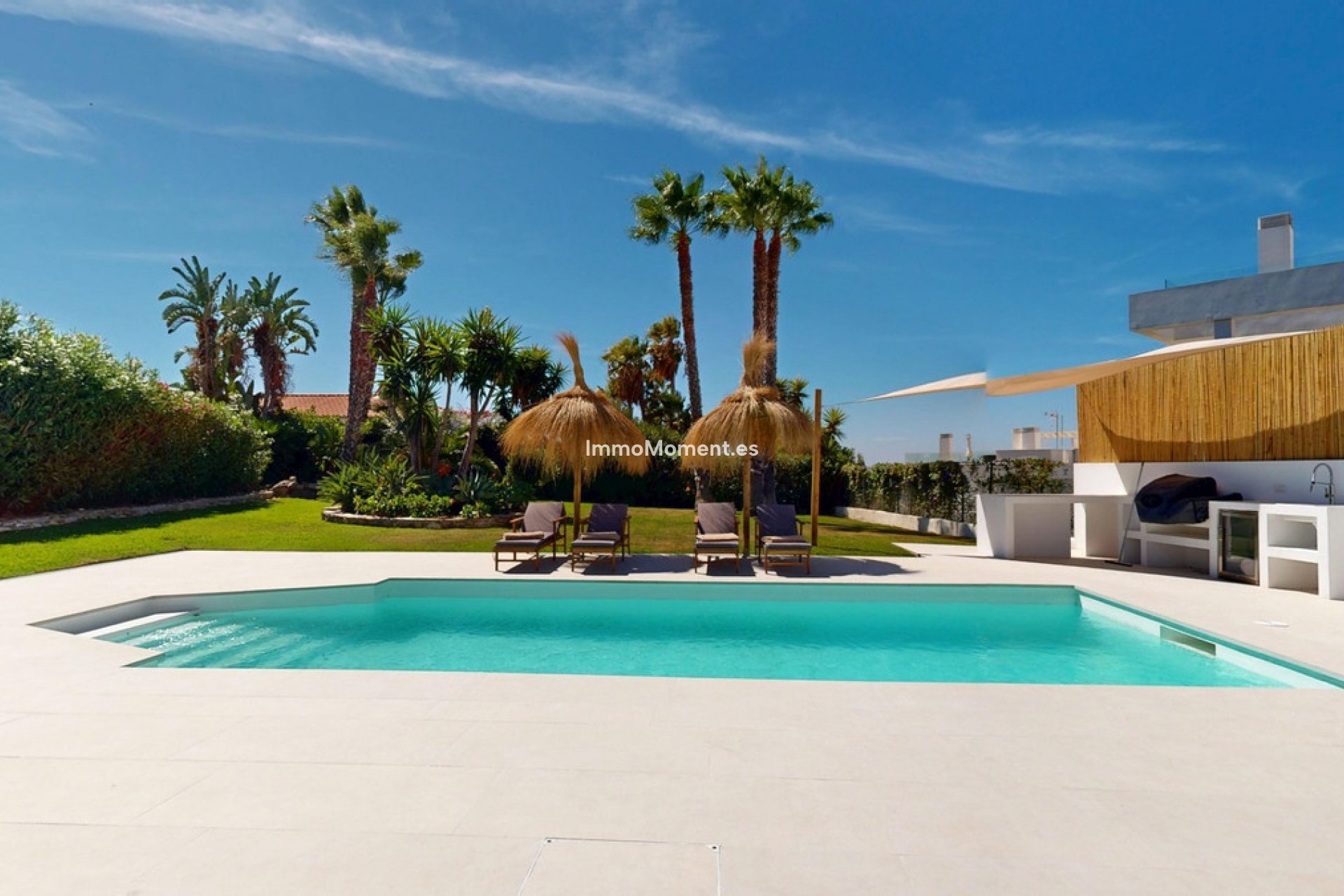 Resale - Villa - Estepona - Estepona Centro