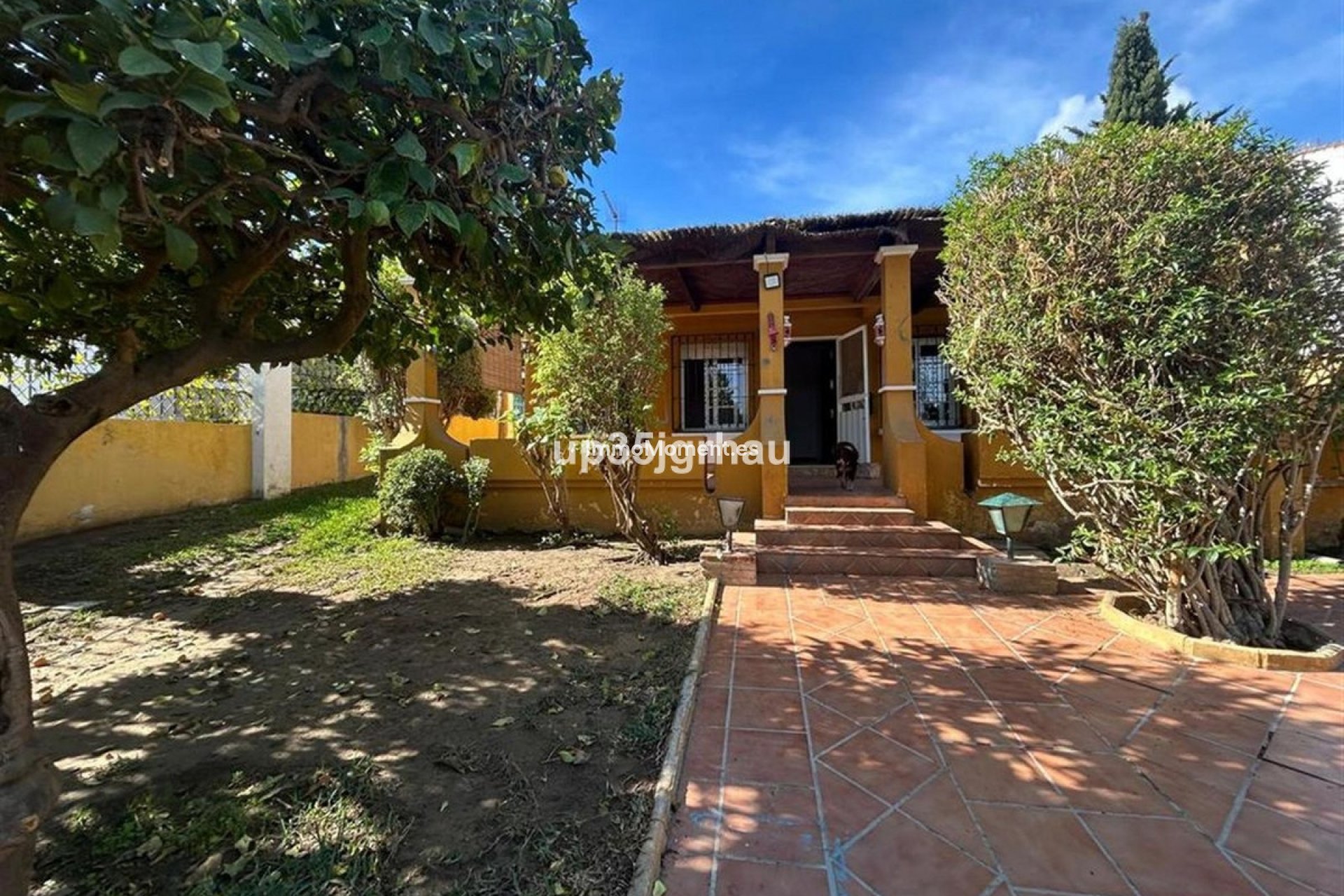 Resale - Villa - Estepona - Estepona Centro