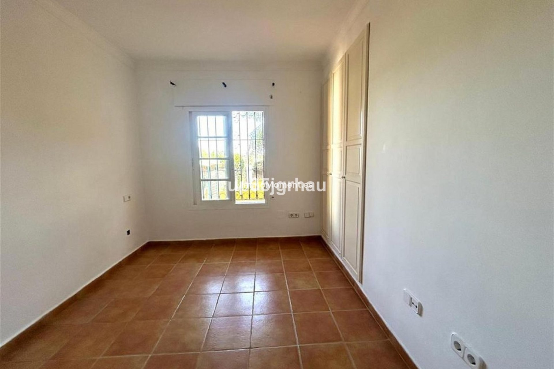 Resale - Villa - Estepona - Estepona Centro
