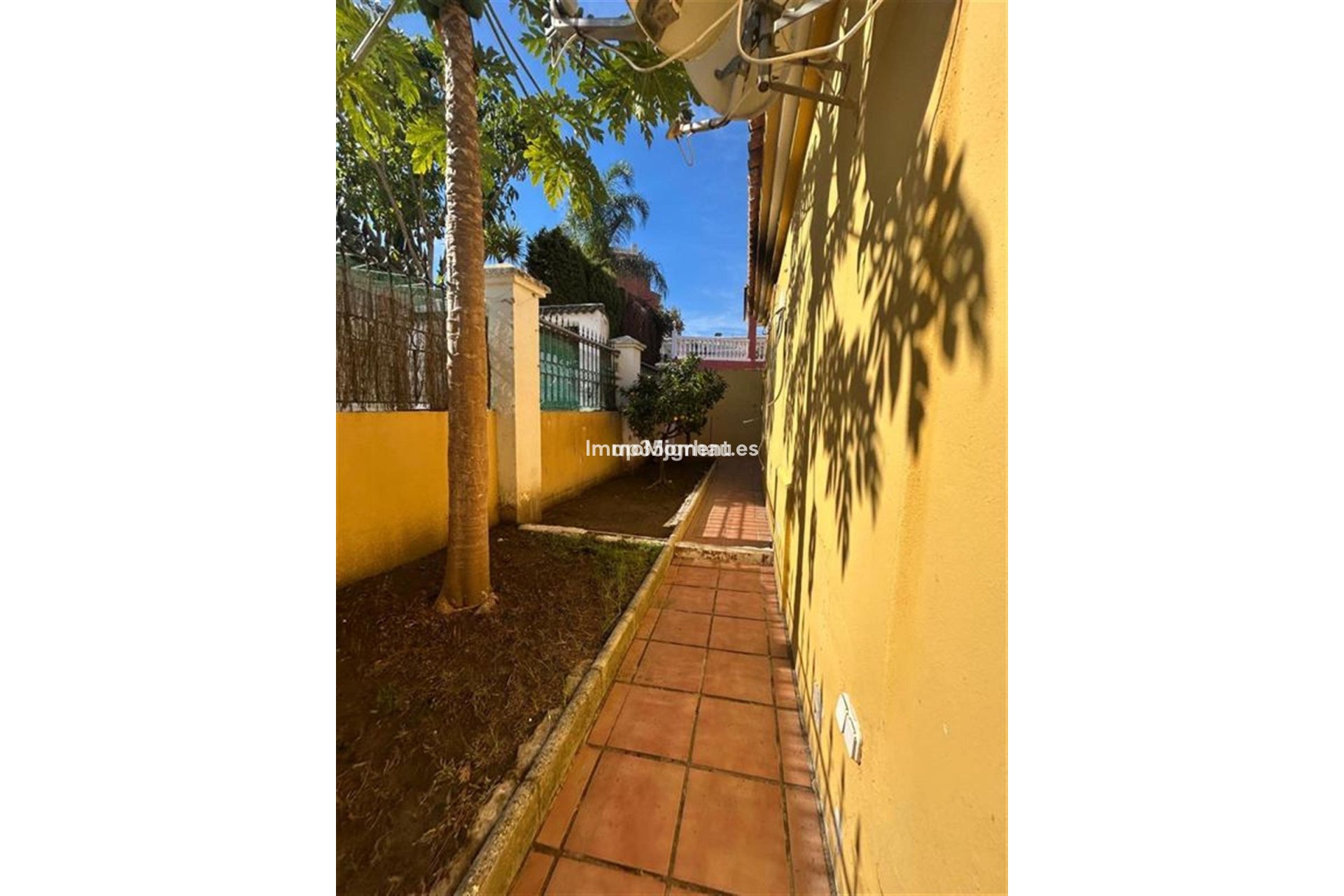 Resale - Villa - Estepona - Estepona Centro