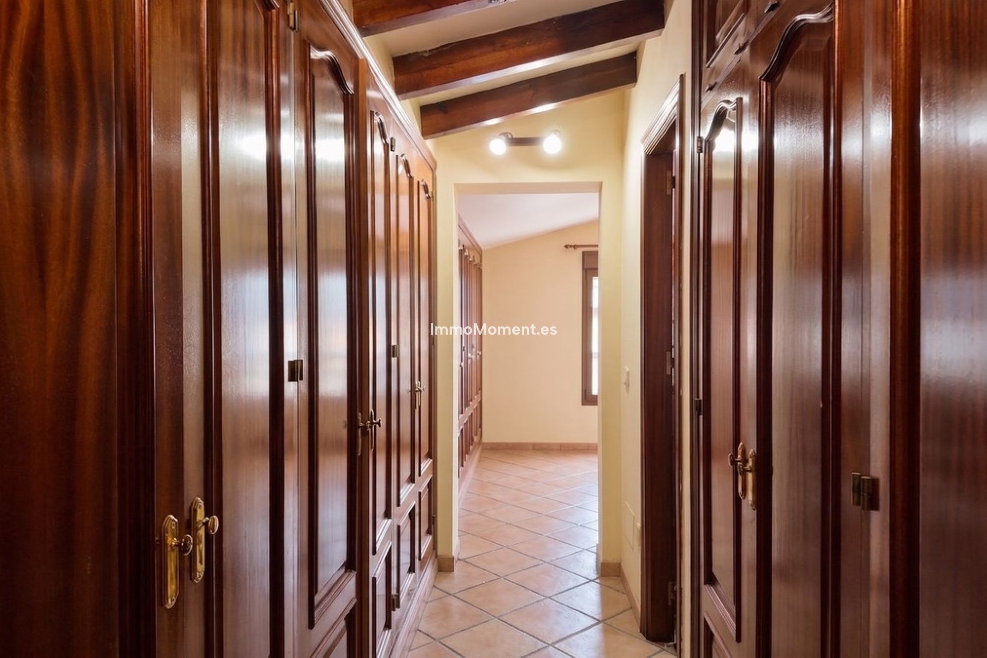 Resale - Villa - Estepona - Estepona Centro