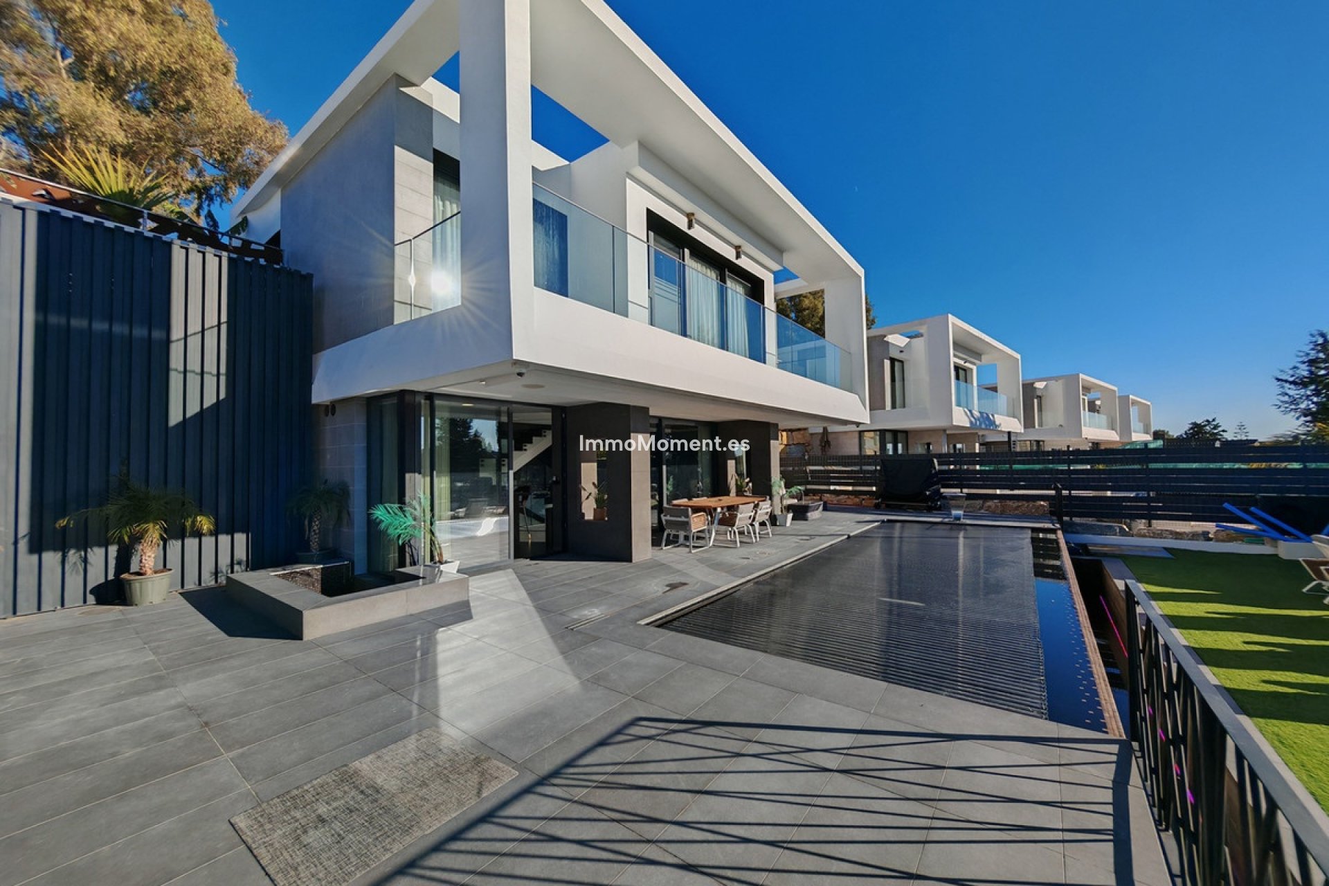 Resale - Villa - Estepona - Valle Romano