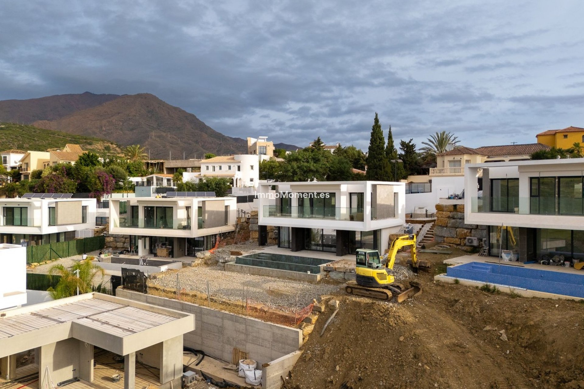 Resale - Villa - Estepona - Valle Romano