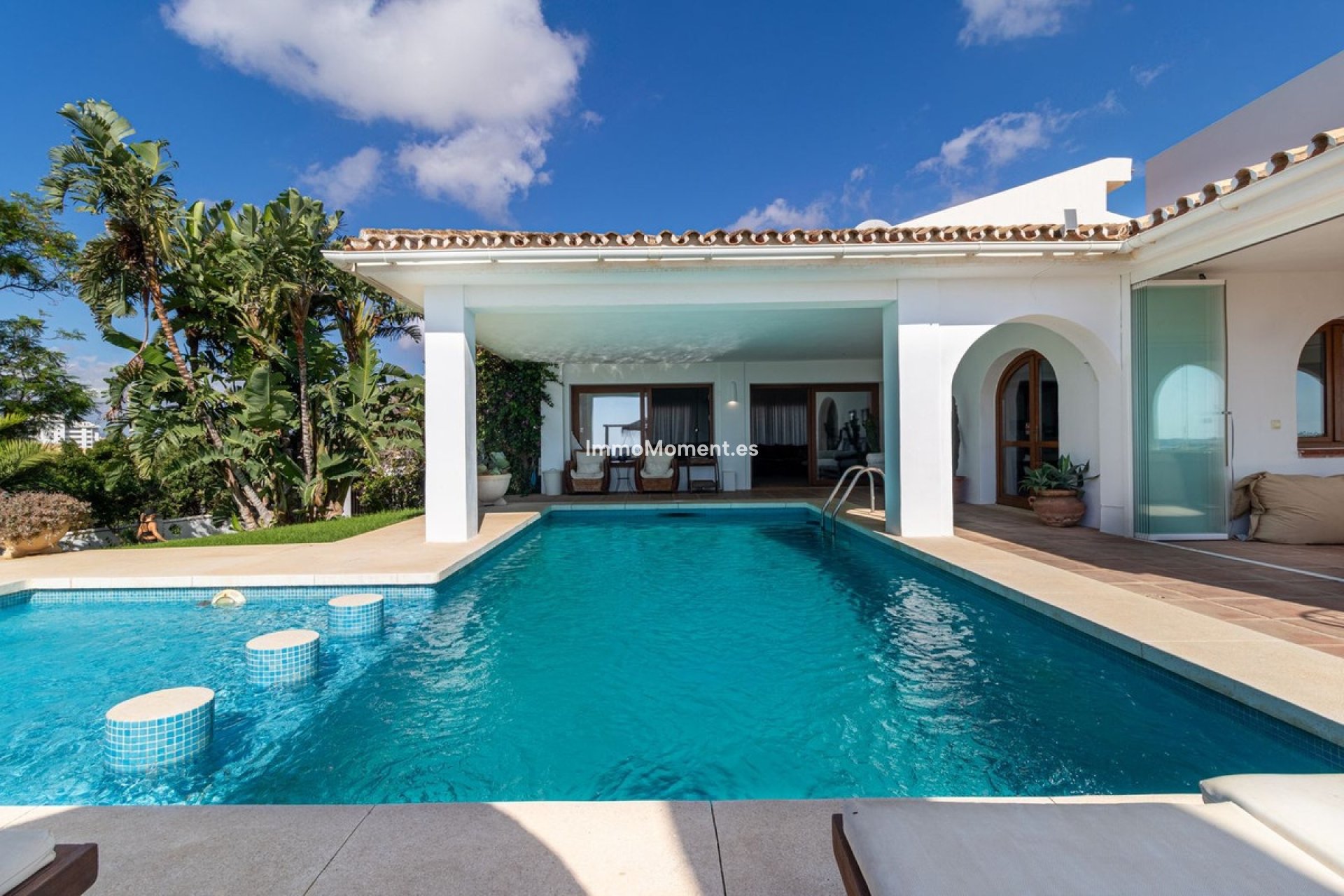 Resale - Villa - Fuengirola - Fuengirola Centro