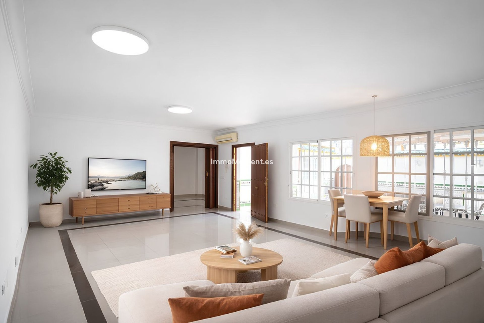 Resale - Villa - Fuengirola - Fuengirola Centro