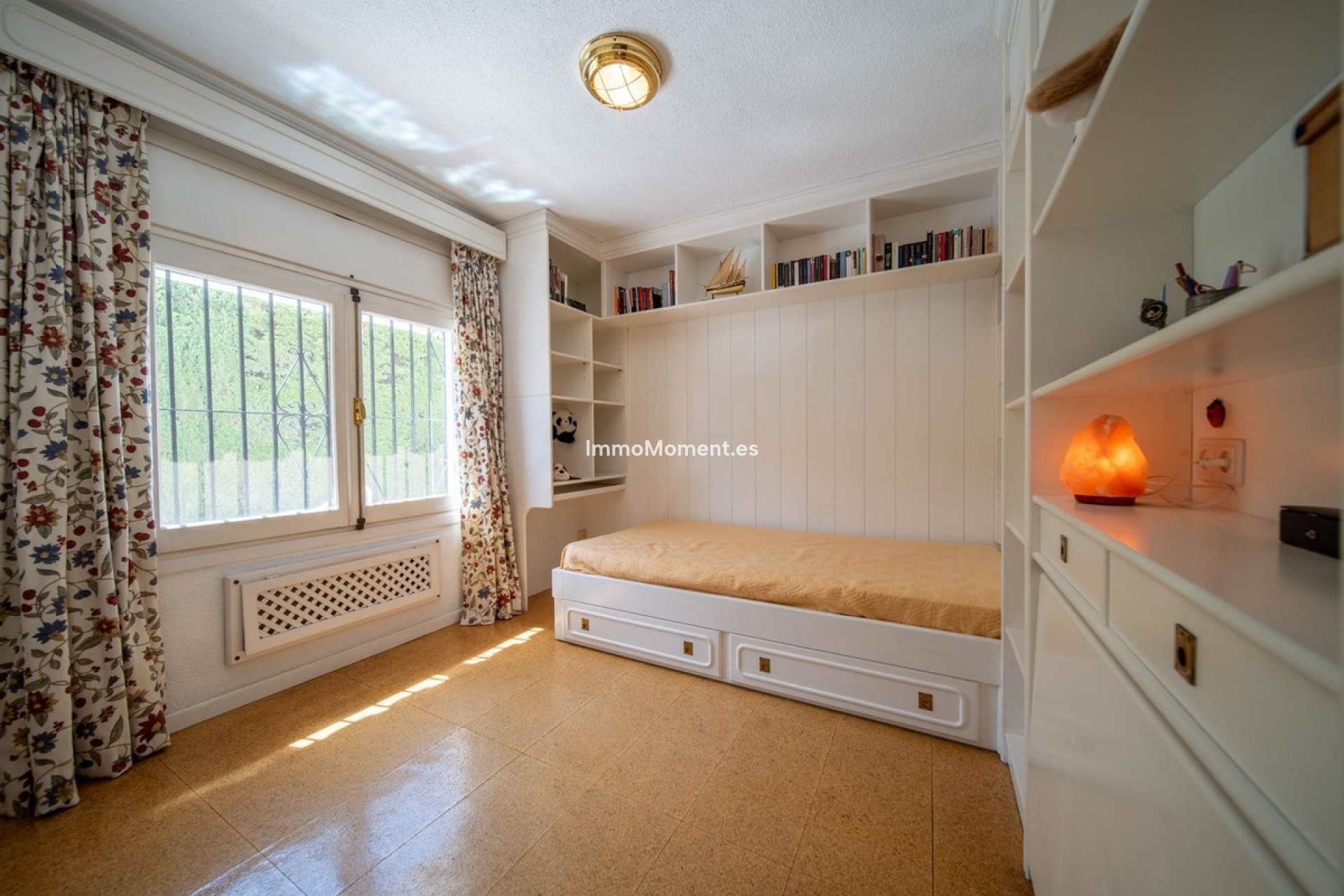 Resale - Villa - Fuengirola - Fuengirola Centro