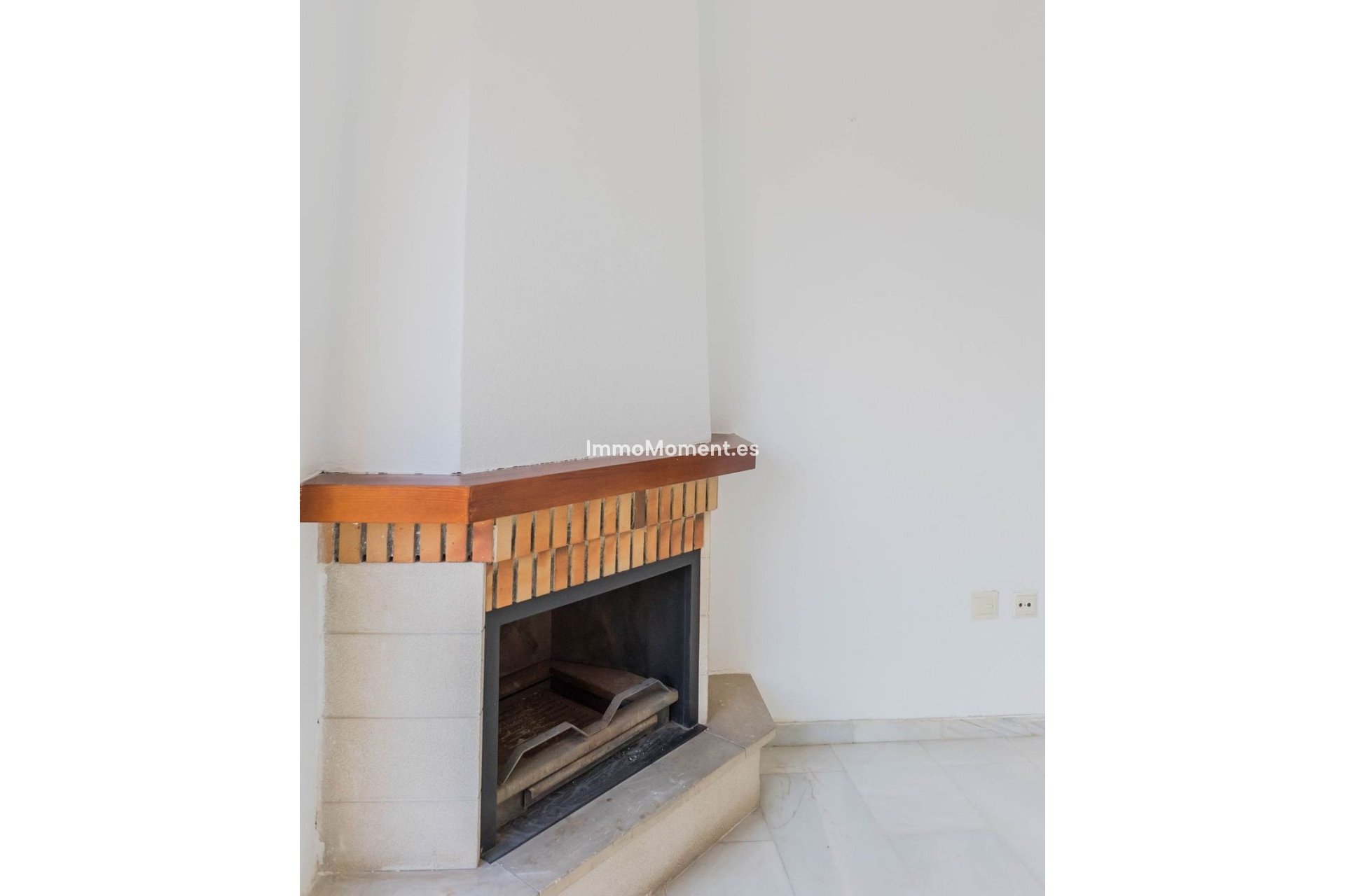 Resale - Villa - Fuengirola - Fuengirola Centro