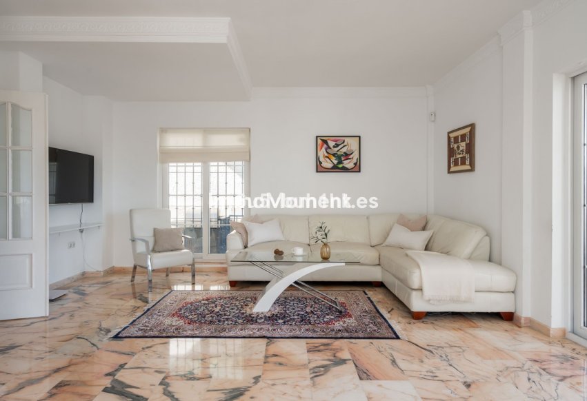 Resale - Villa - Fuengirola - Fuengirola Centro