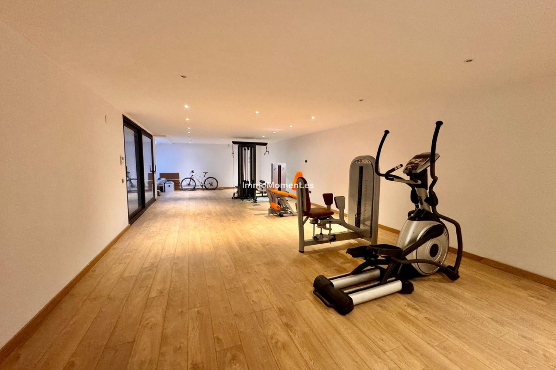 Resale - Villa - Fuengirola - Higueron