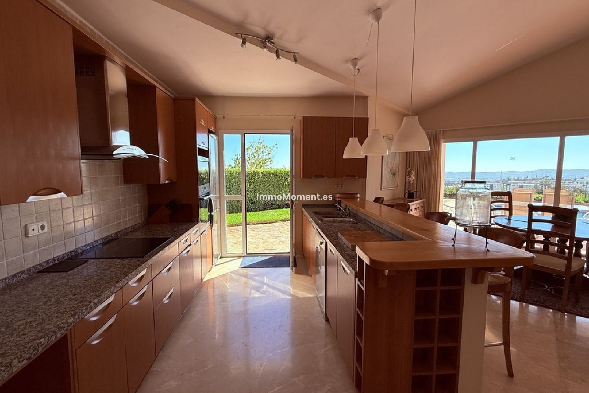 Resale - Villa - Fuengirola - Higueron