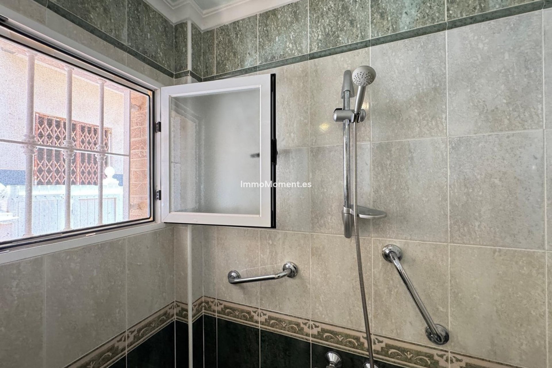 Resale - Villa - Guardamar del Segura - Guardamar del Segura Centro