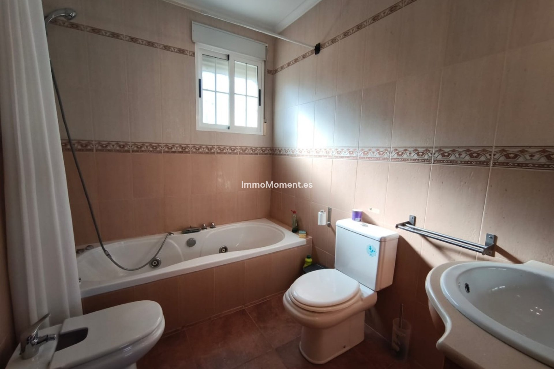 Resale - Villa - Hondón de los Fráiles - Hondón de los Frailes Centro