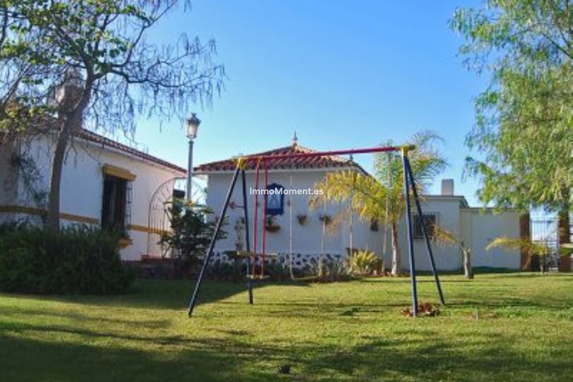 Resale - Villa - Inland  - Alhaurín de la Torre