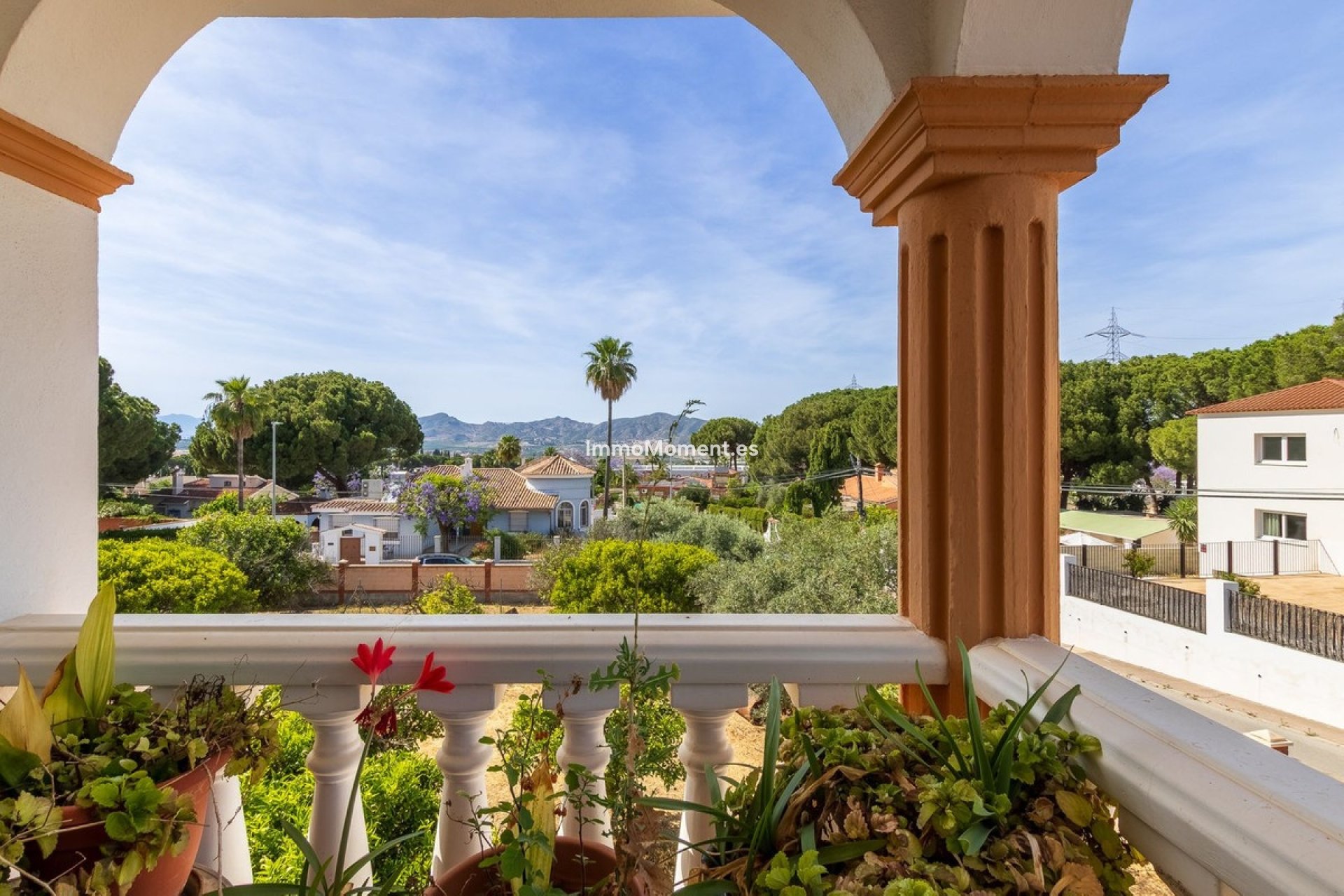 Resale - Villa - Inland  - Alhaurín de la Torre