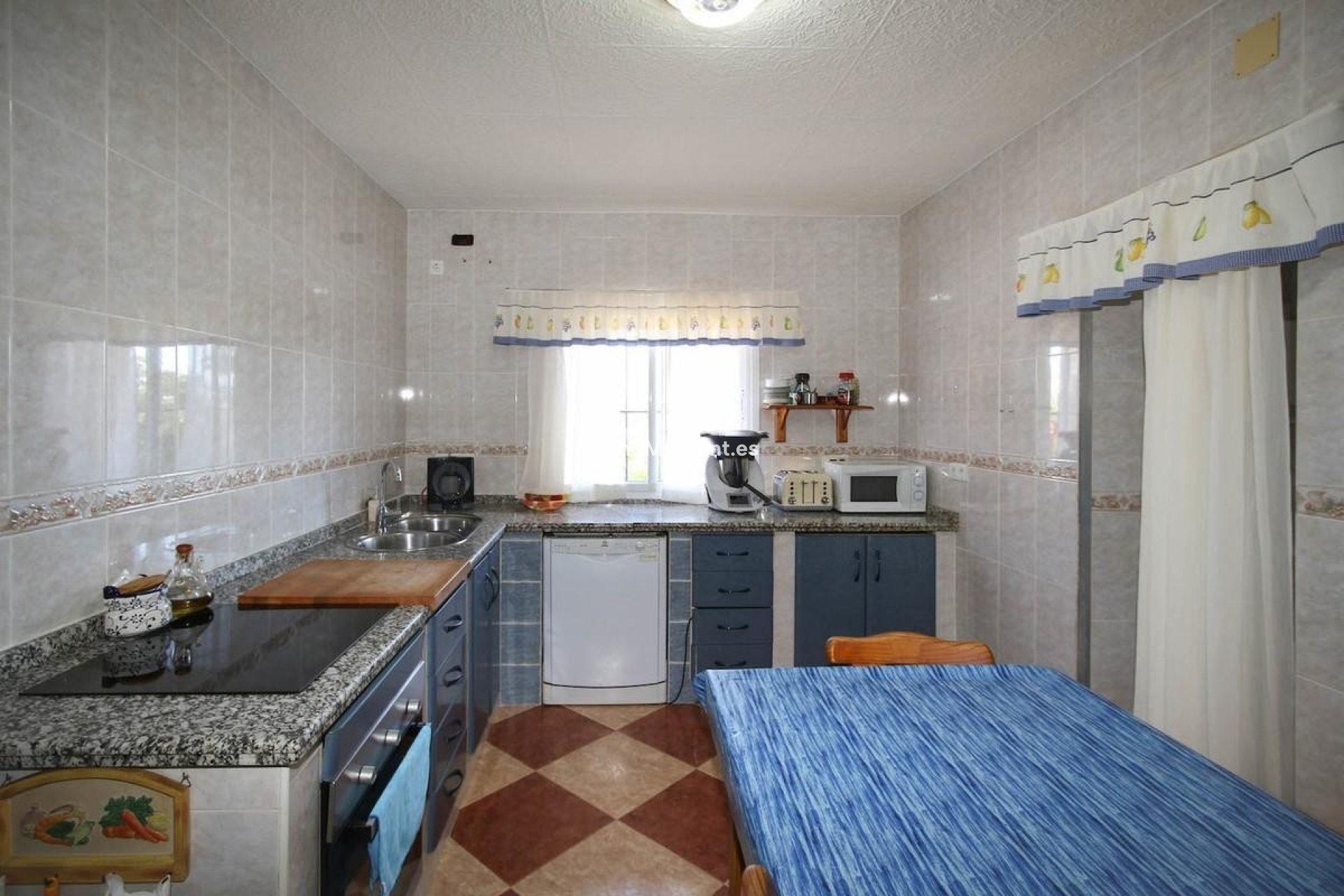 Resale - Villa - Inland  - Alhaurín de la Torre