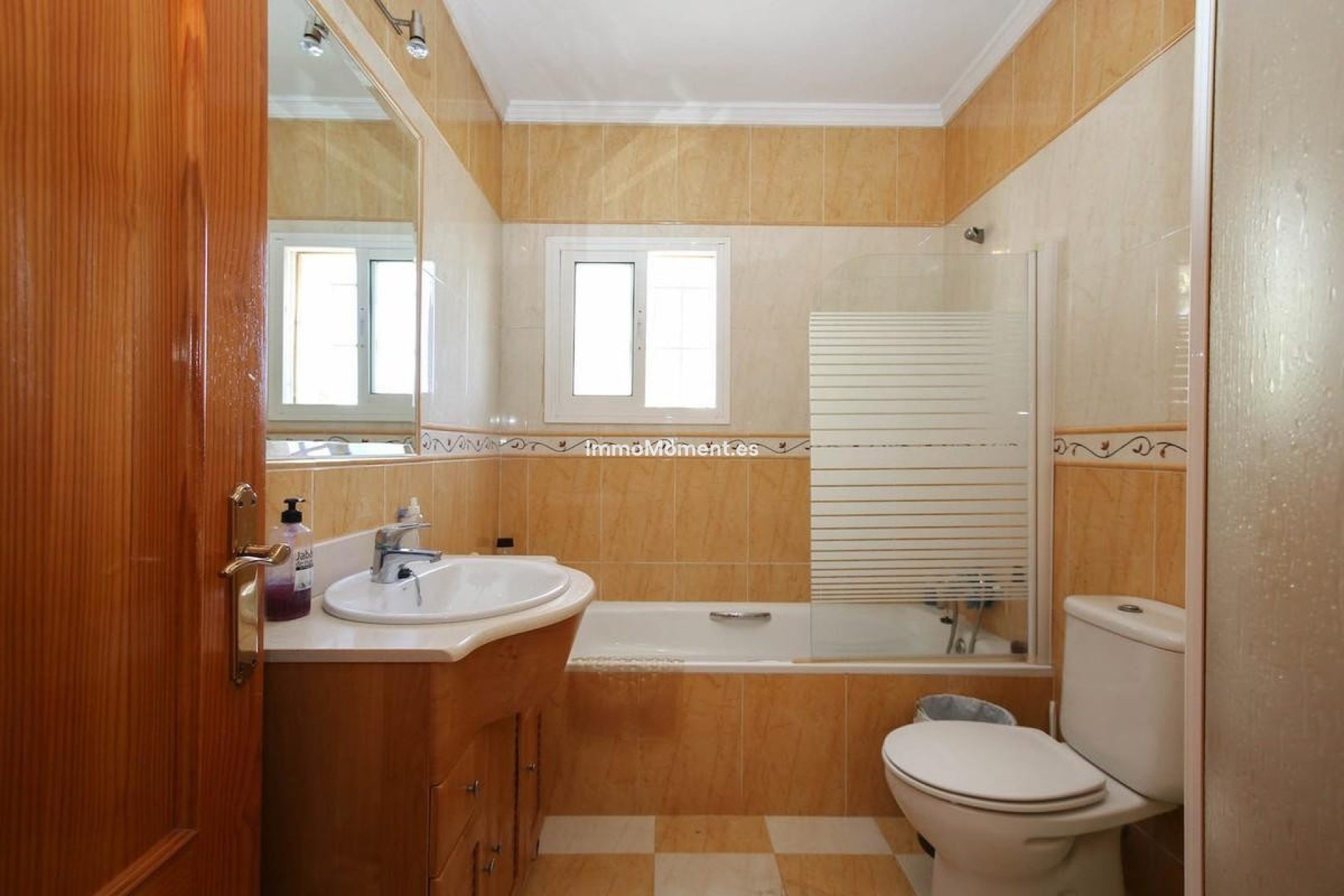 Resale - Villa - Inland  - Alhaurín de la Torre