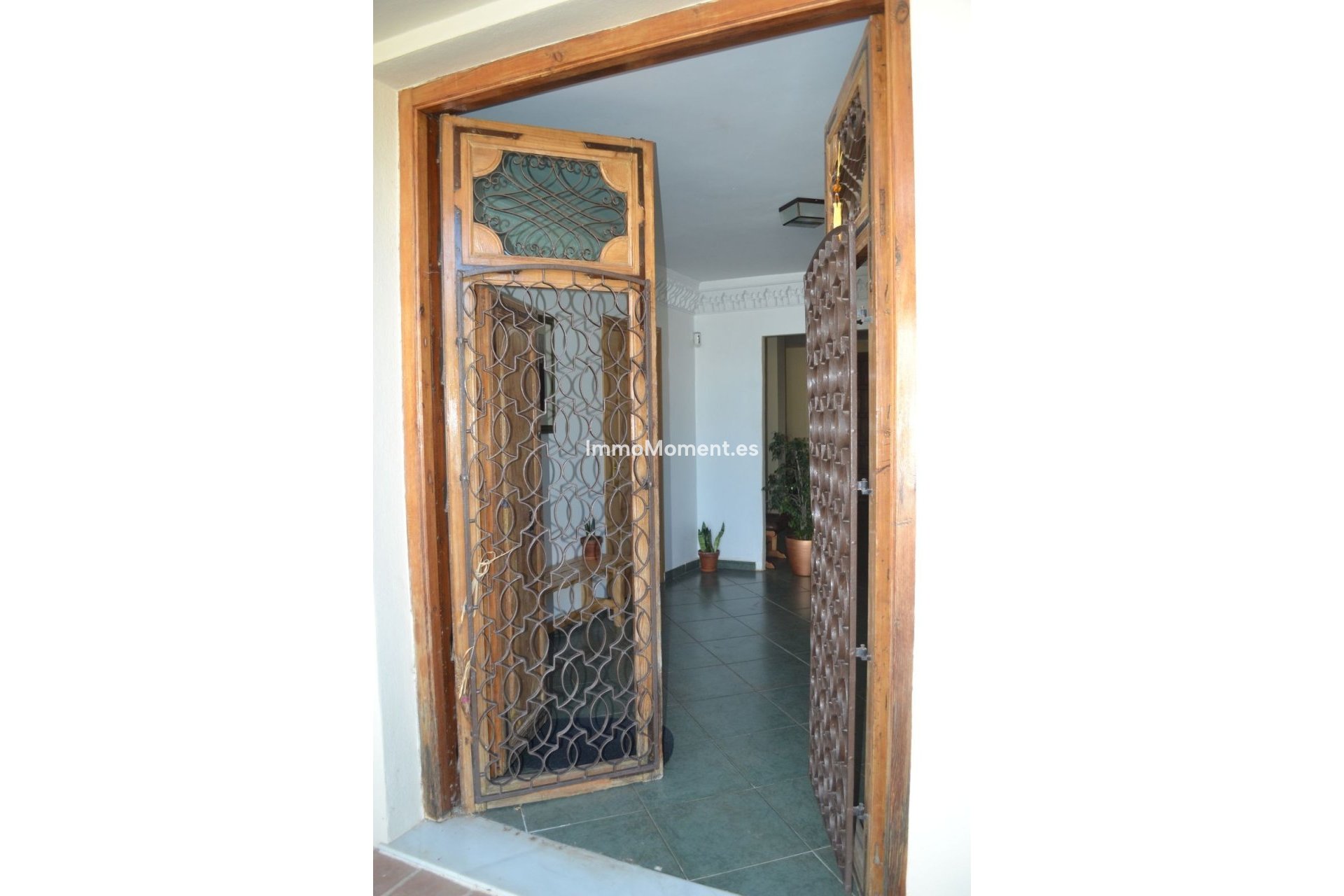 Resale - Villa - Inland  - Alhaurín de la Torre