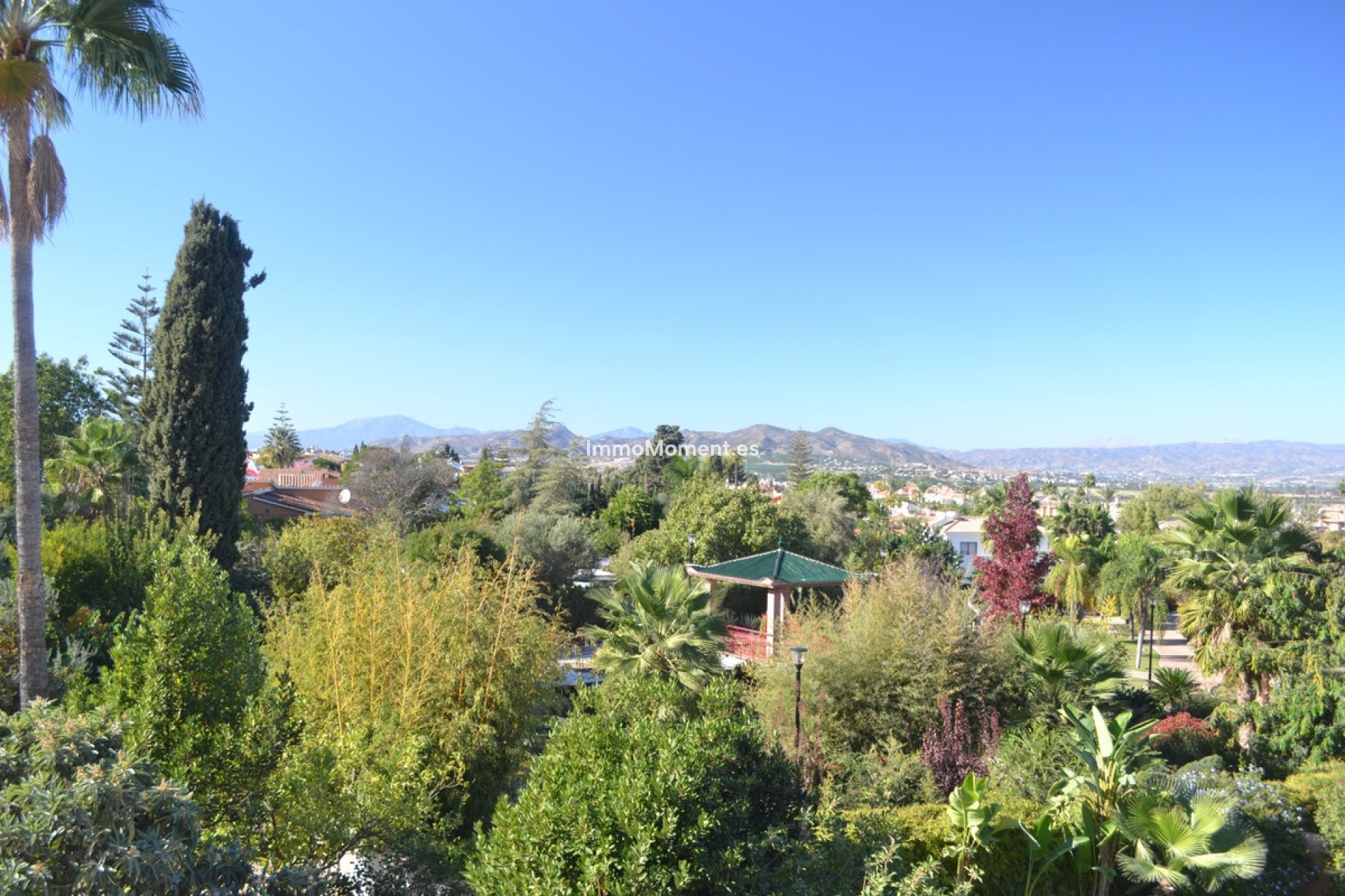 Resale - Villa - Inland  - Alhaurín de la Torre