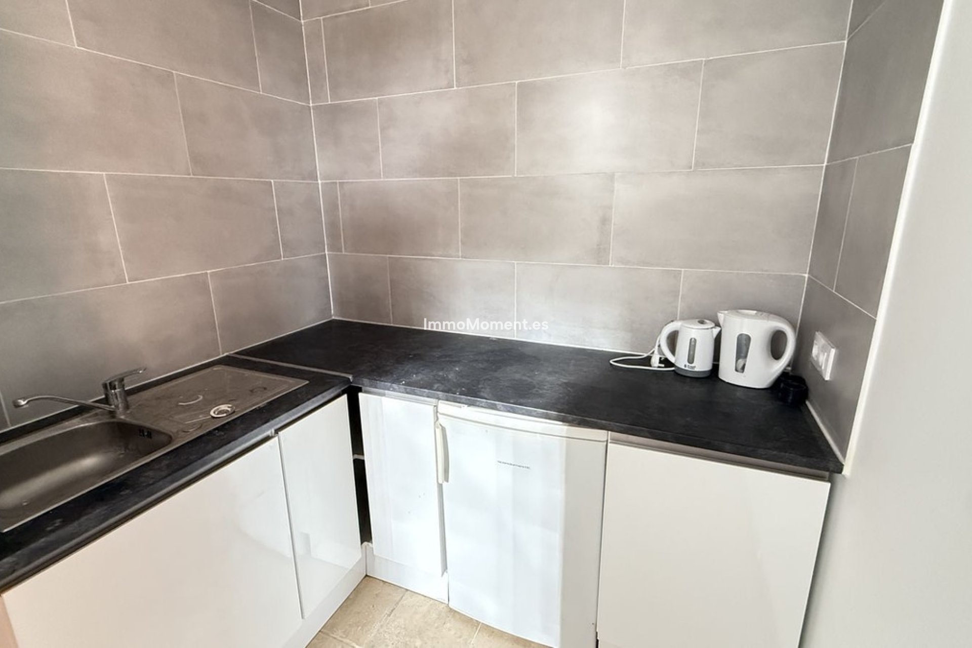 Resale - Villa - Inland  - Alhaurín de la Torre