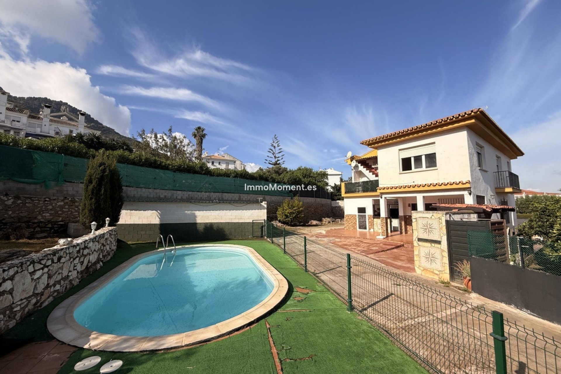 Resale - Villa - Inland  - Alhaurín de la Torre