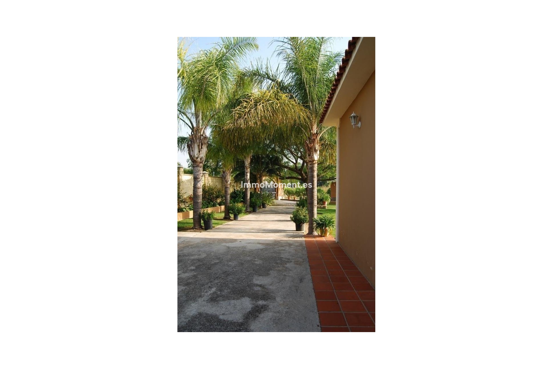 Resale - Villa - Inland  - Alhaurín de la Torre