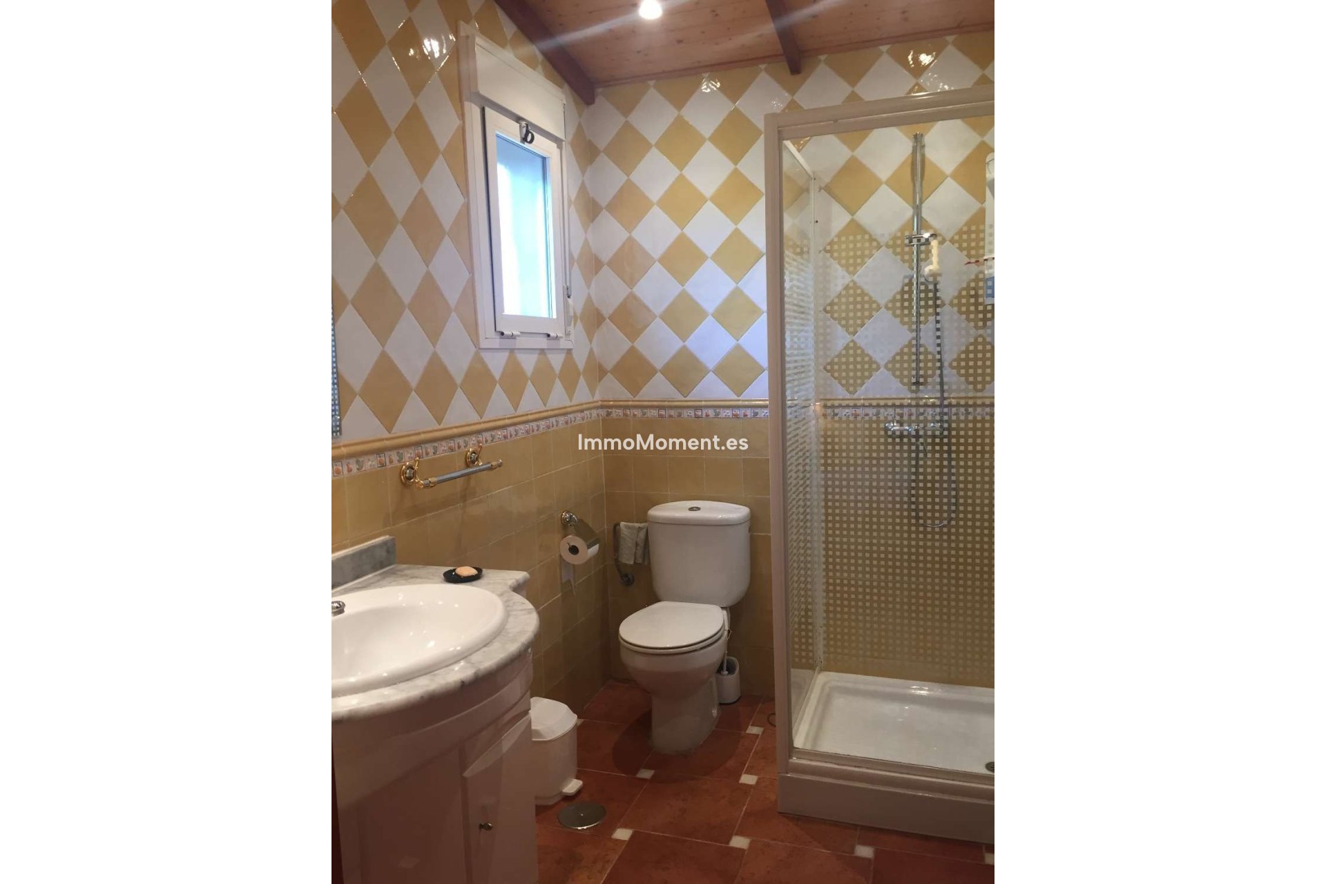 Resale - Villa - Inland  - Alhaurín de la Torre