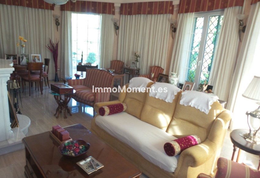 Resale - Villa - Inland  - Alhaurín de la Torre