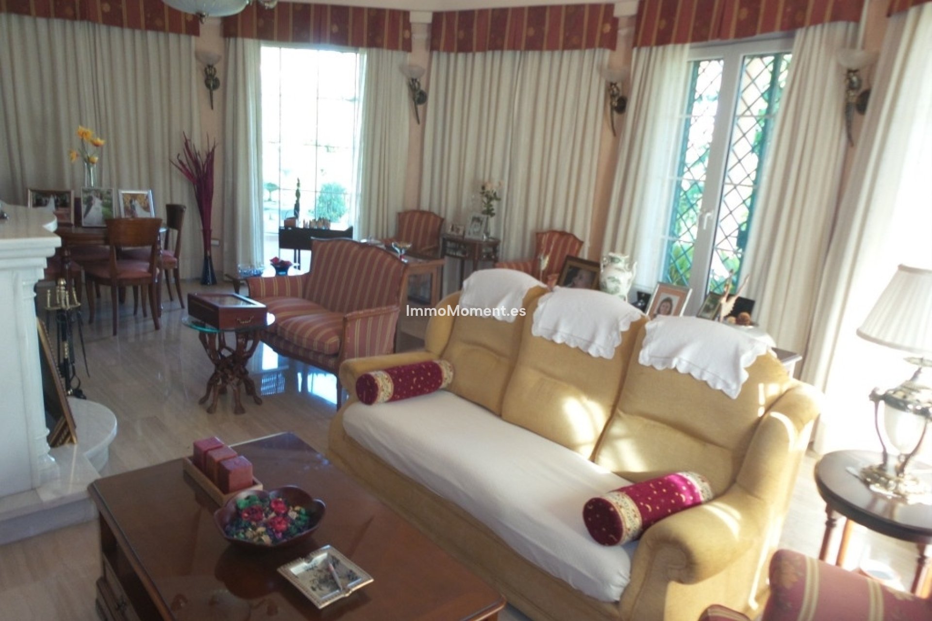 Resale - Villa - Inland  - Alhaurín de la Torre