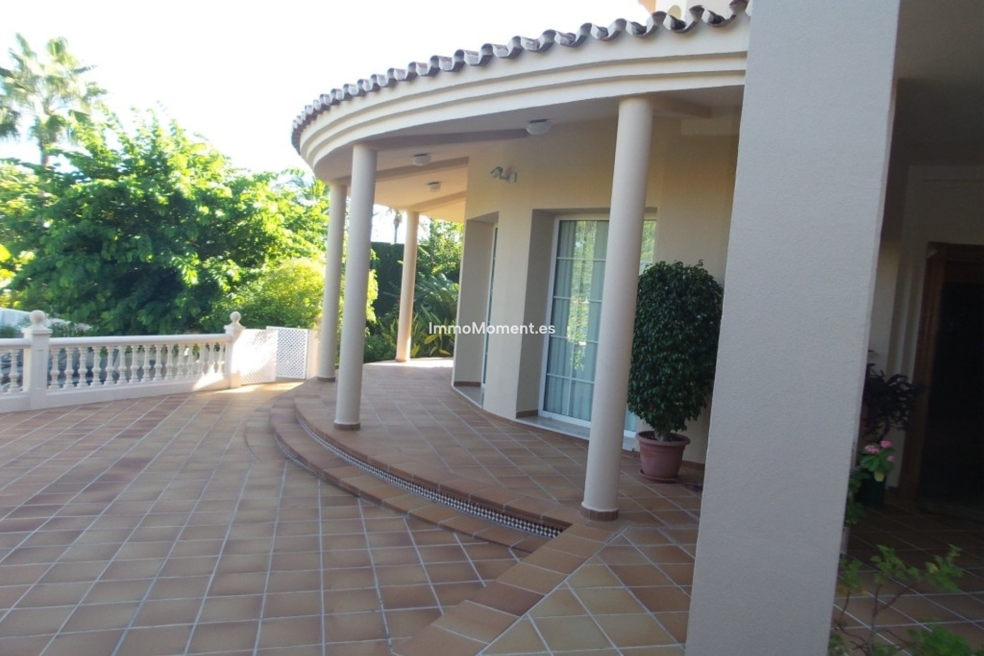 Resale - Villa - Inland  - Alhaurín de la Torre