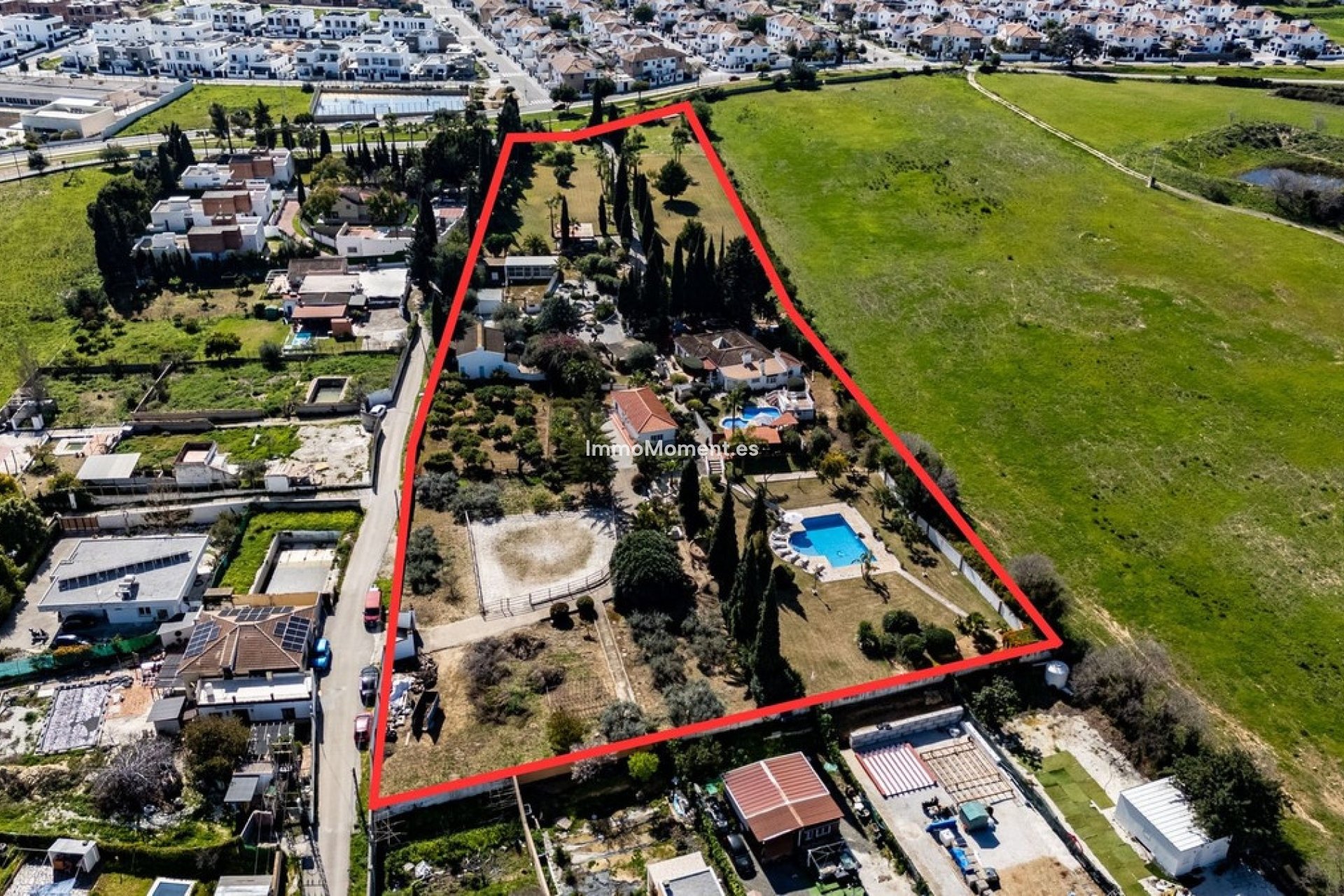 Resale - Villa - Inland  - Alhaurín de la Torre