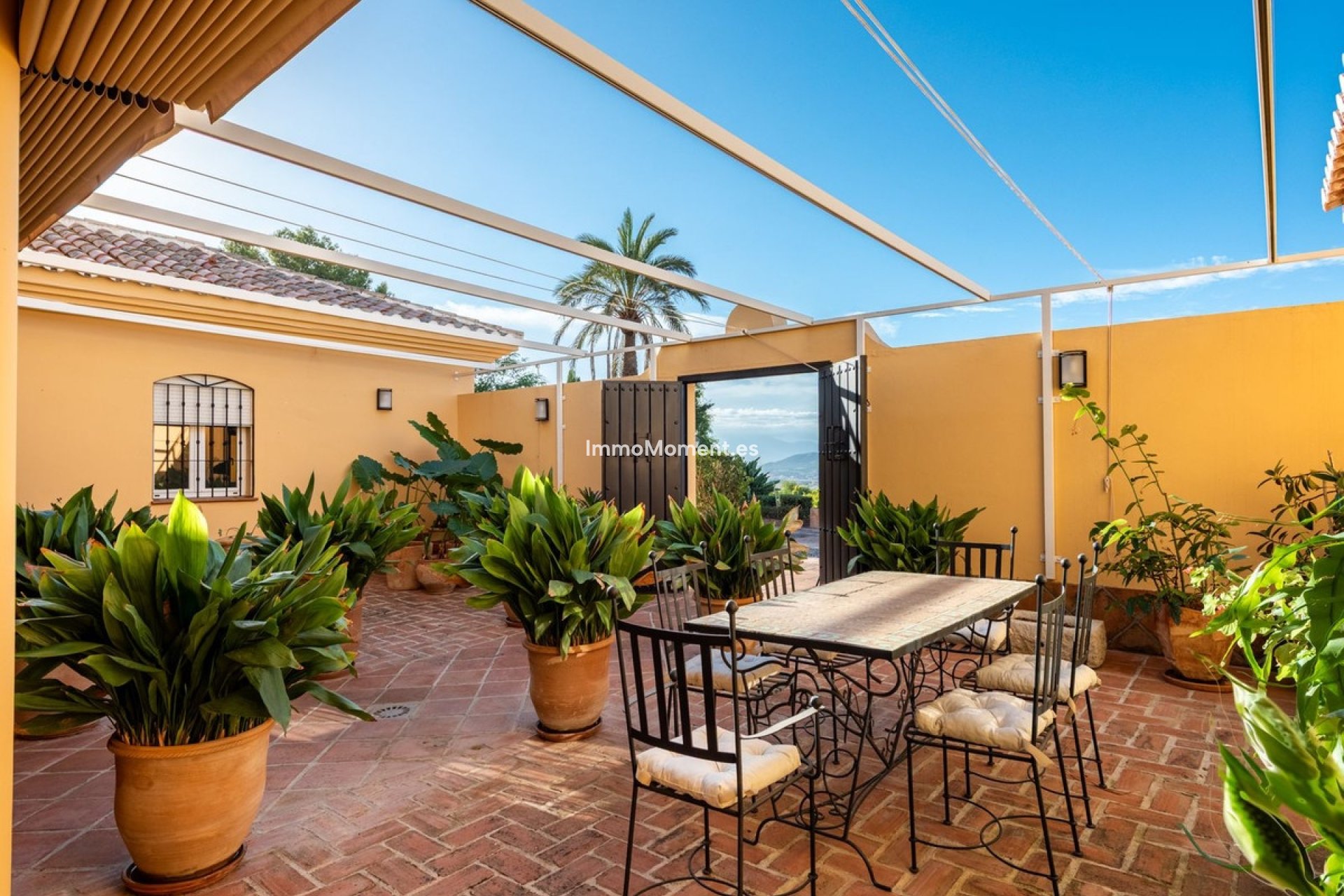 Resale - Villa - Inland  - Alhaurín de la Torre