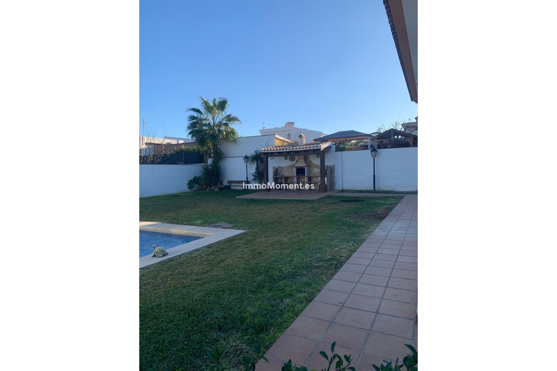 Resale - Villa - Inland  - Alhaurín de la Torre