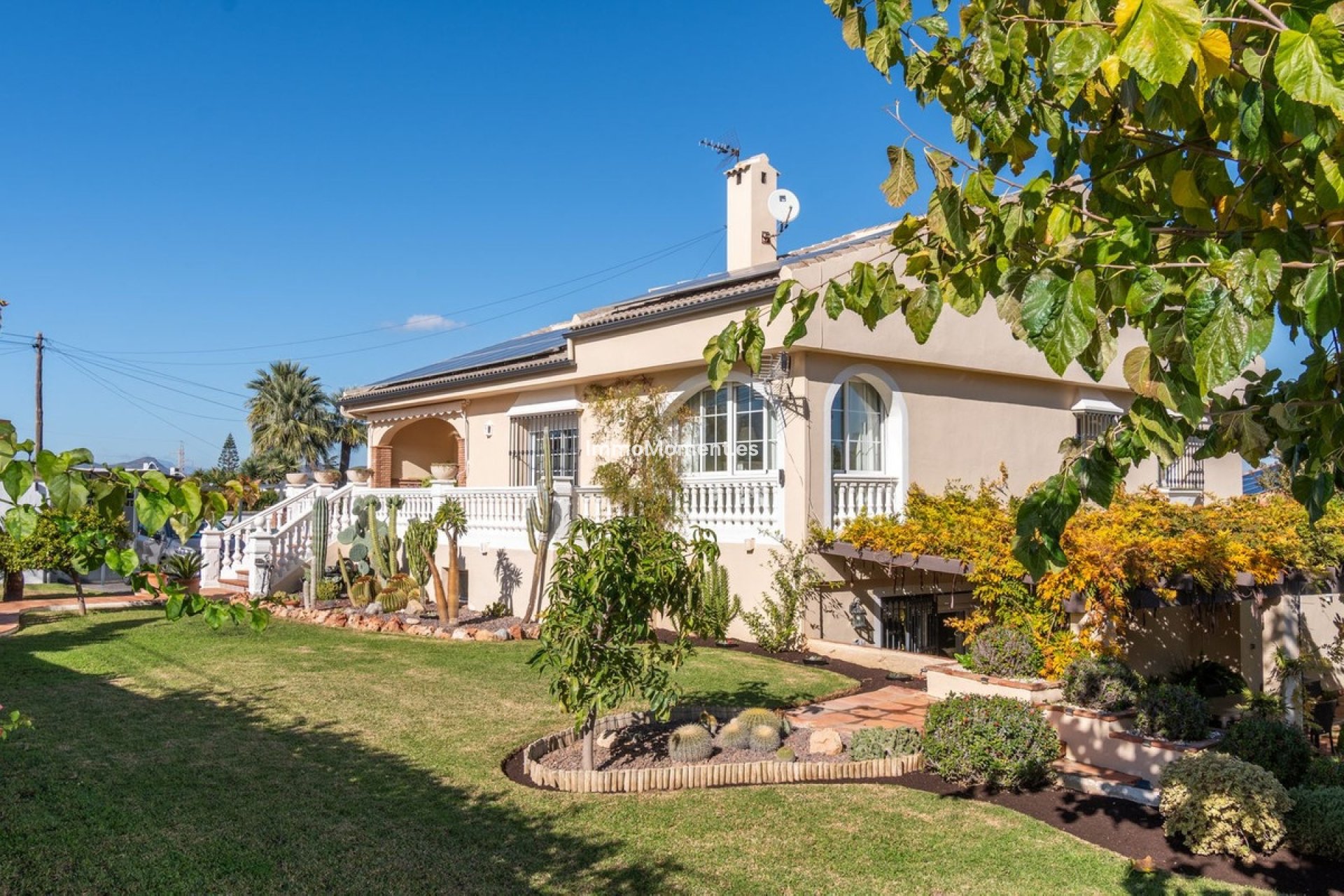 Resale - Villa - Inland  - Alhaurín de la Torre