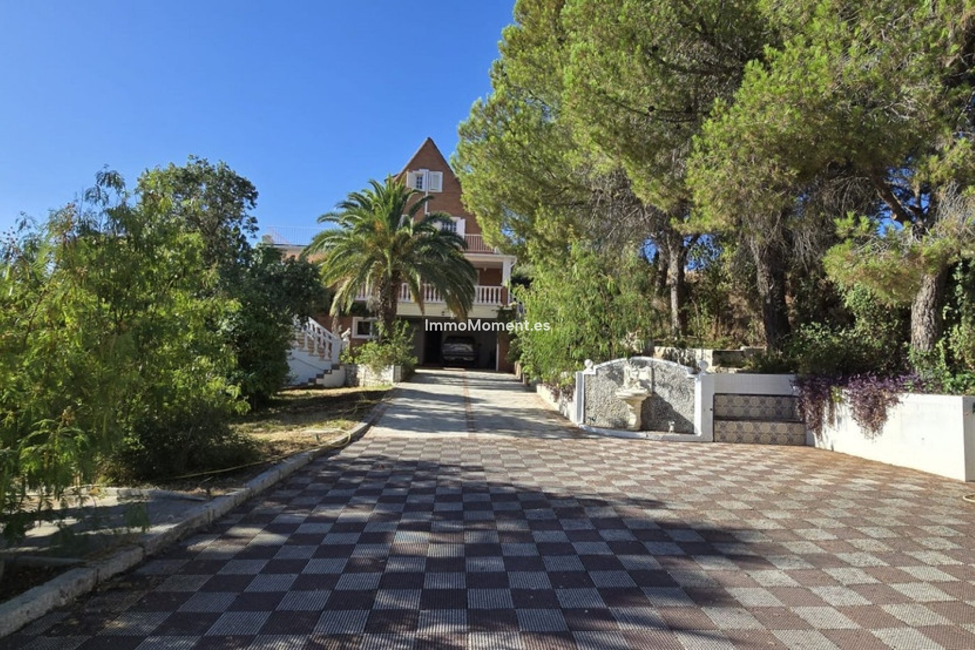 Resale - Villa - Inland  - Alhaurín de la Torre