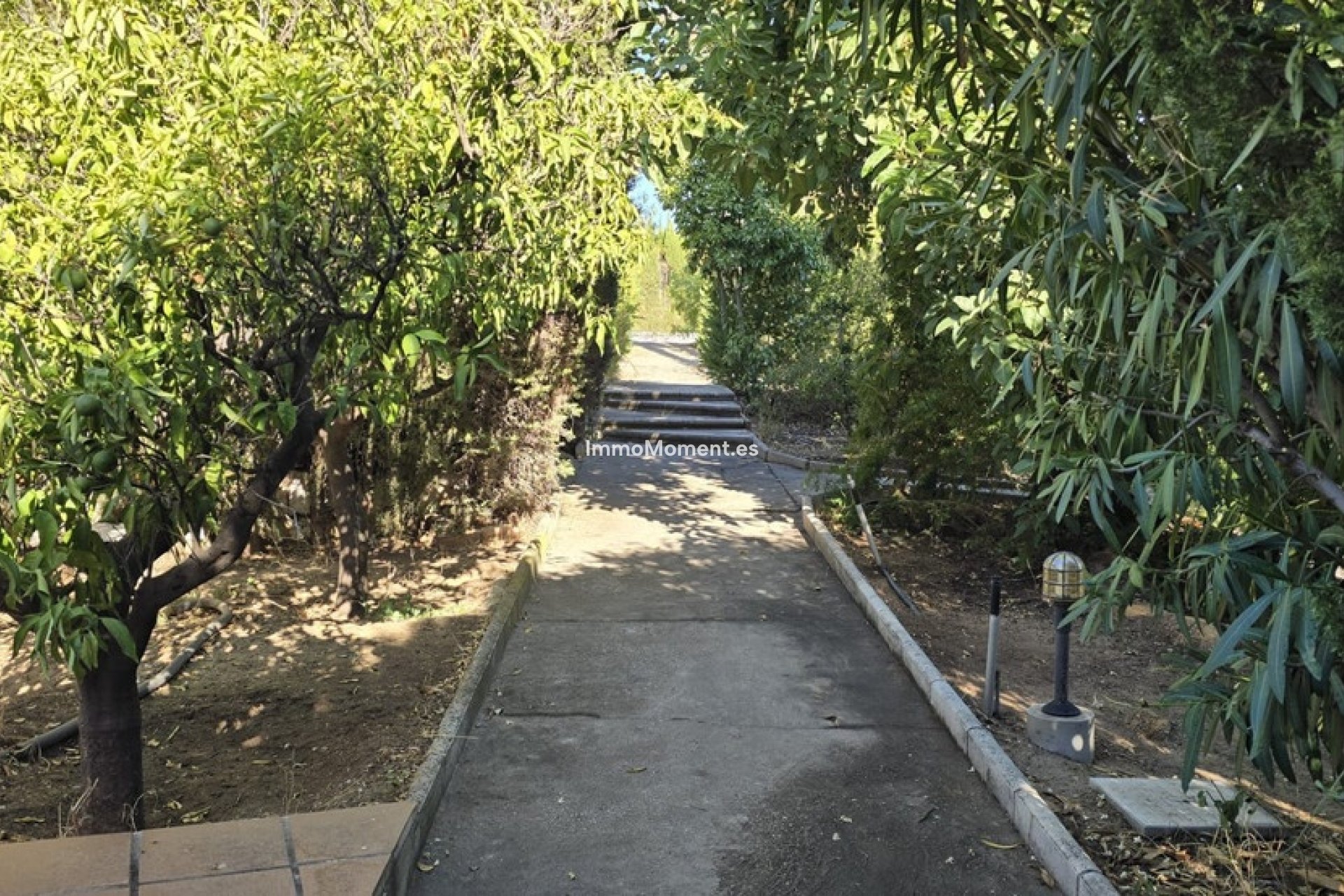 Resale - Villa - Inland  - Alhaurín de la Torre