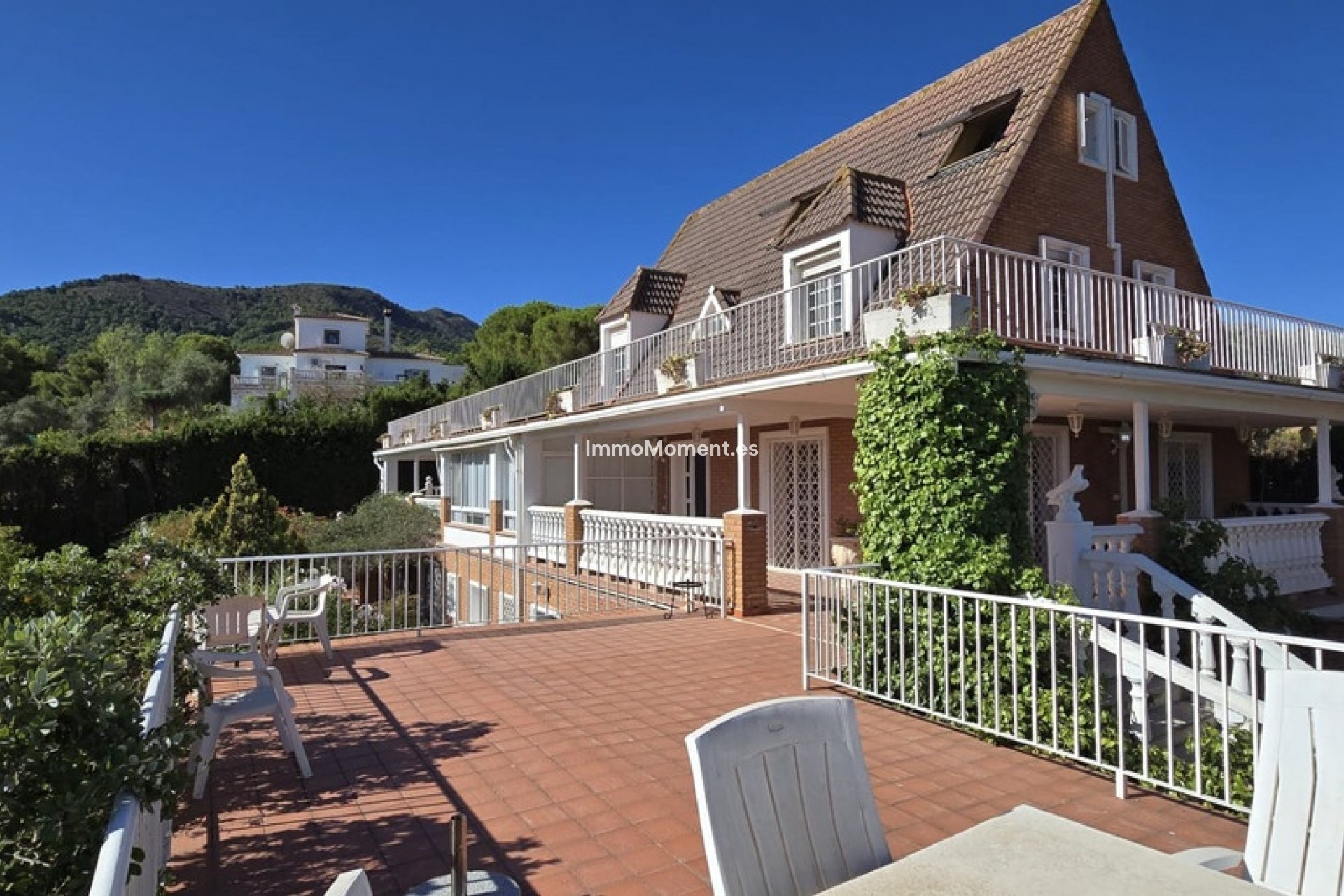 Resale - Villa - Inland  - Alhaurín de la Torre