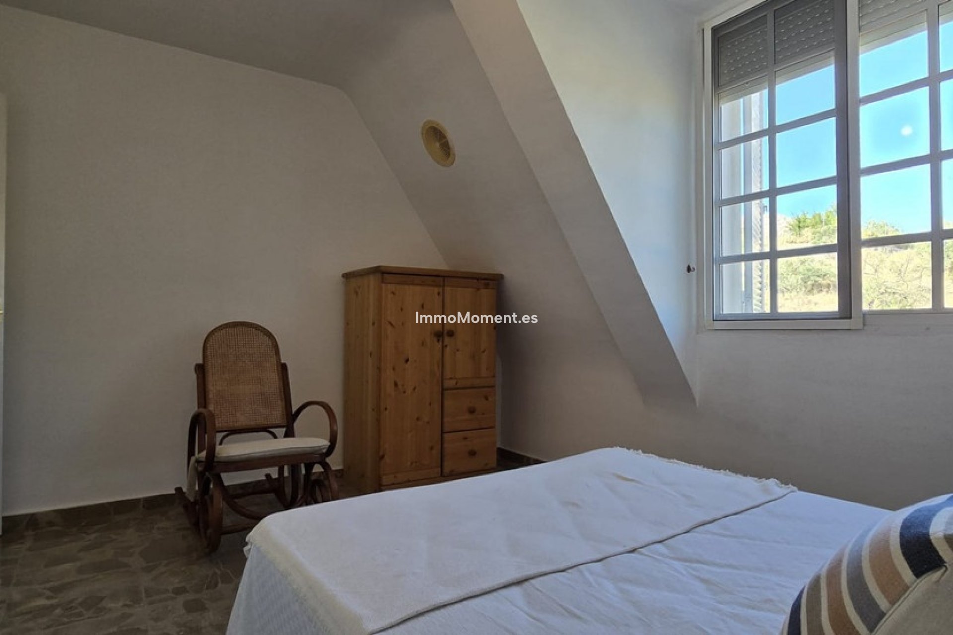 Resale - Villa - Inland  - Alhaurín de la Torre