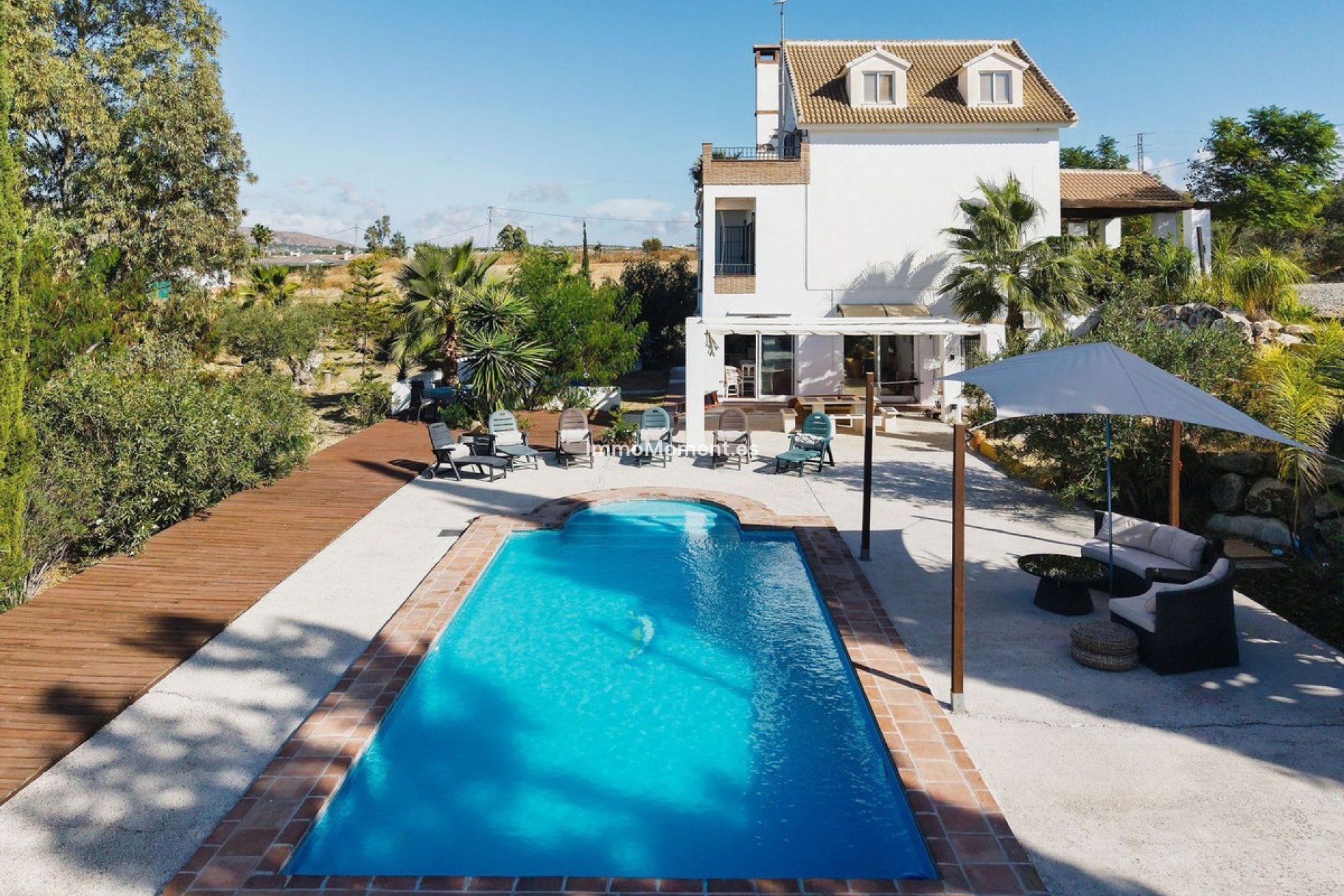 Resale - Villa - Inland  - Alhaurín el Grande Centro