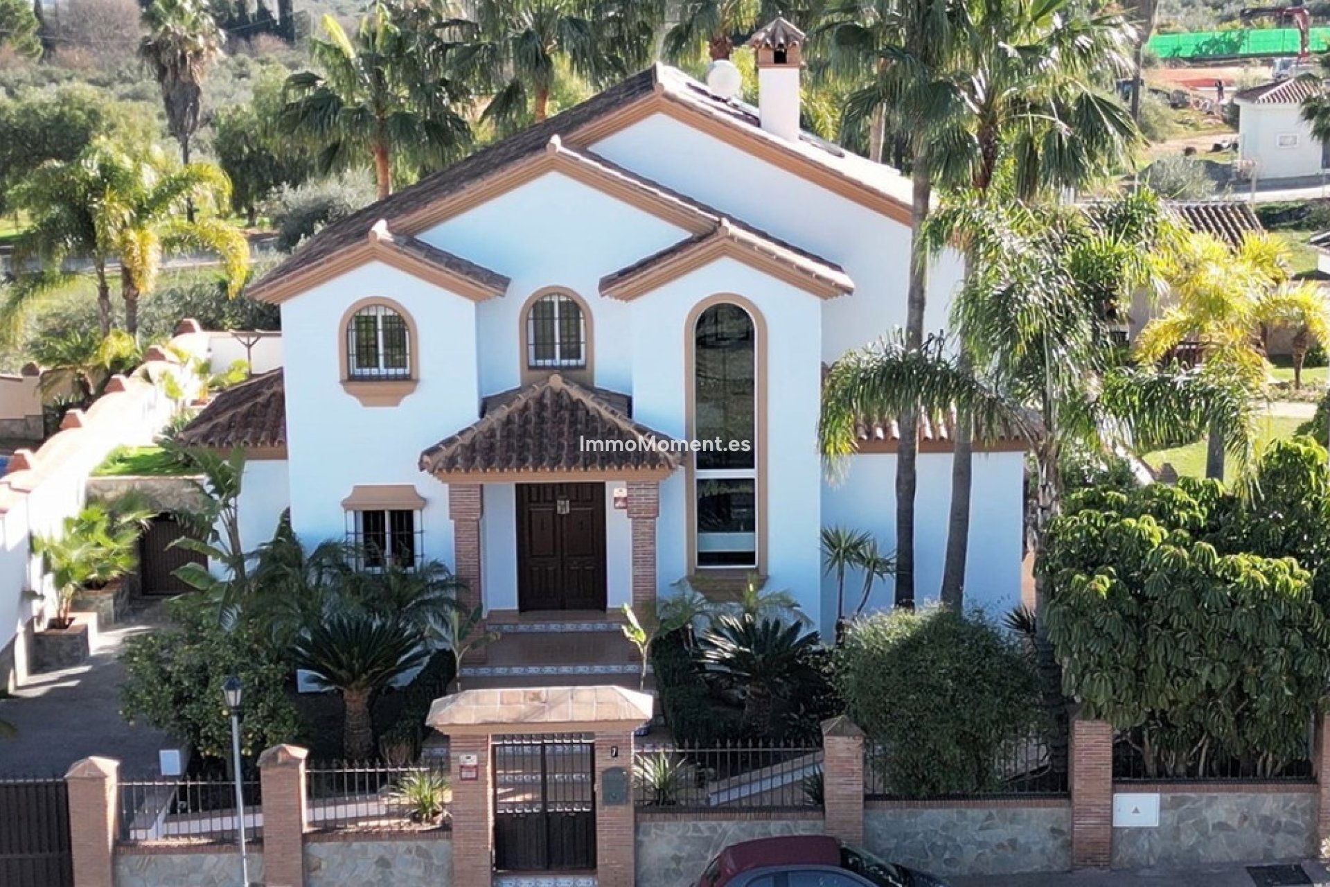 Resale - Villa - Inland  - Alhaurín el Grande Centro