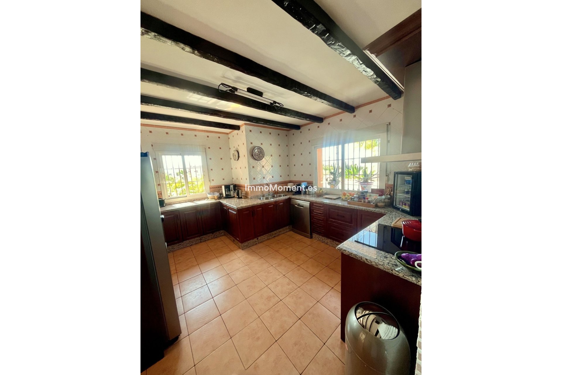 Resale - Villa - Inland  - Alhaurín el Grande Centro