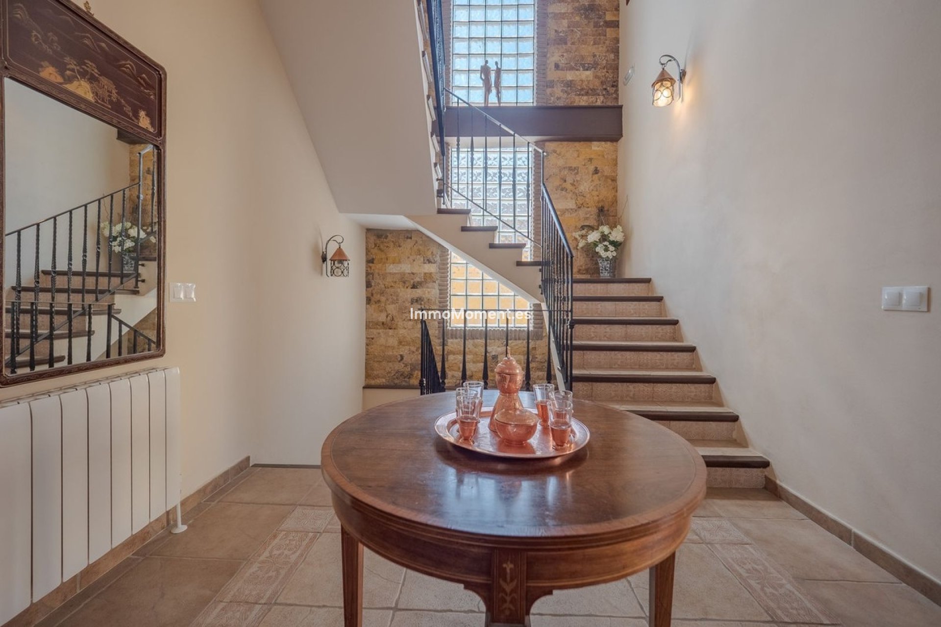 Resale - Villa - Inland  - Alhaurín el Grande Centro