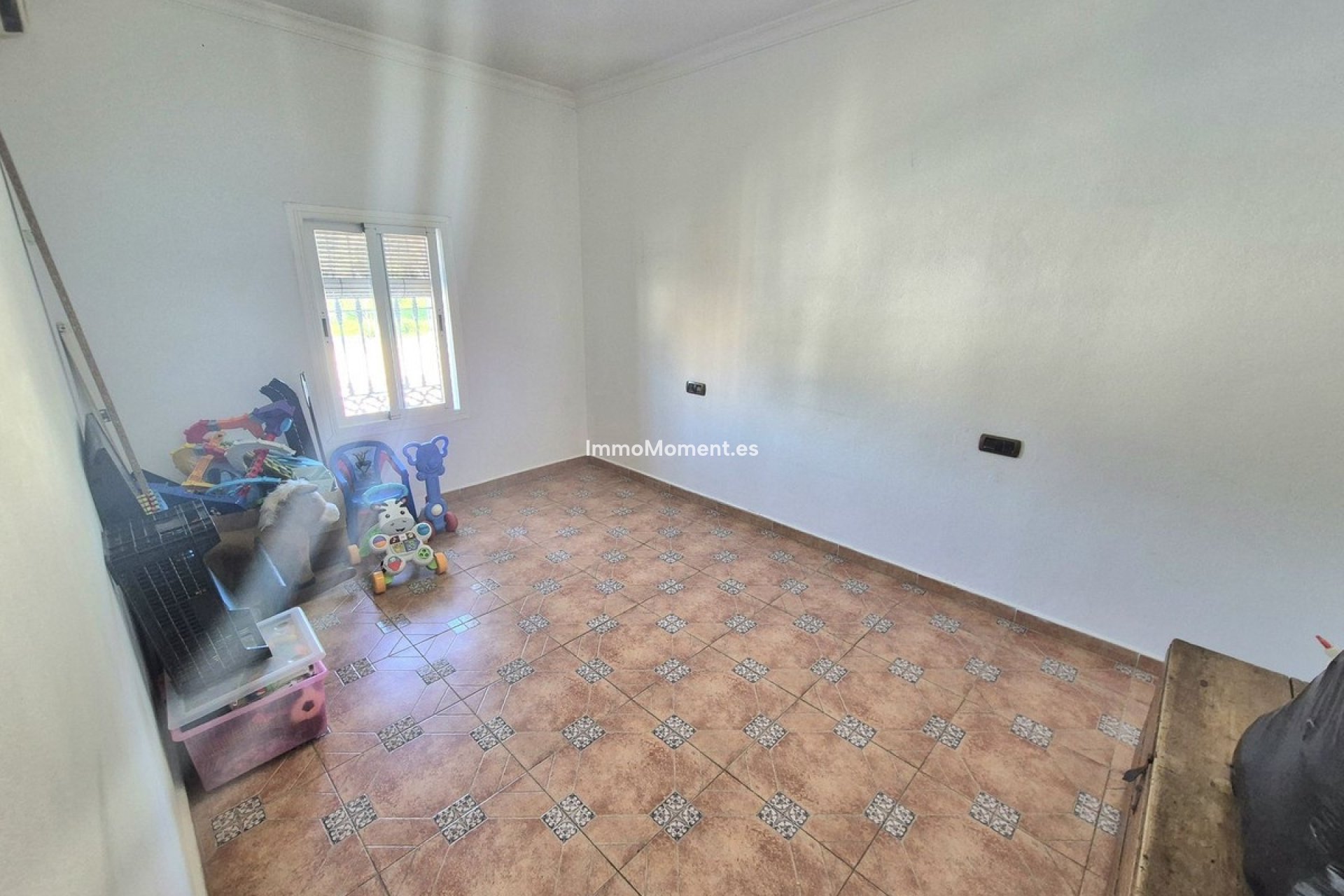 Resale - Villa - Inland  - Alhaurín el Grande Centro