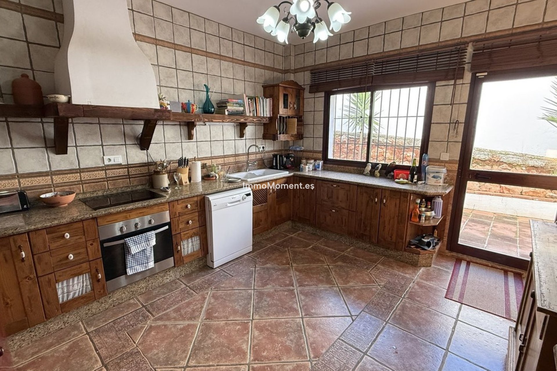 Resale - Villa - Inland  - Alhaurín el Grande Centro