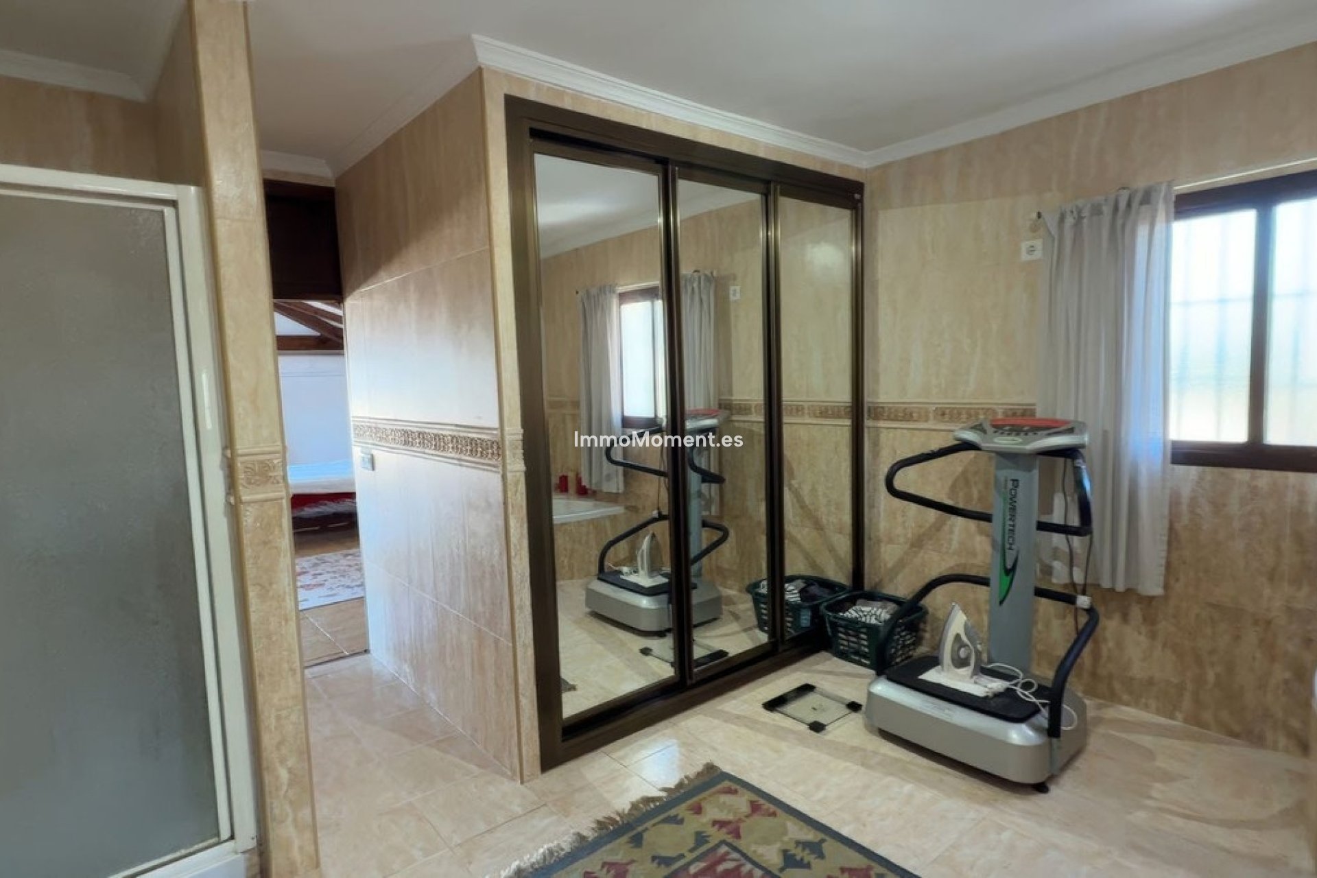 Resale - Villa - Inland  - Alhaurín el Grande Centro