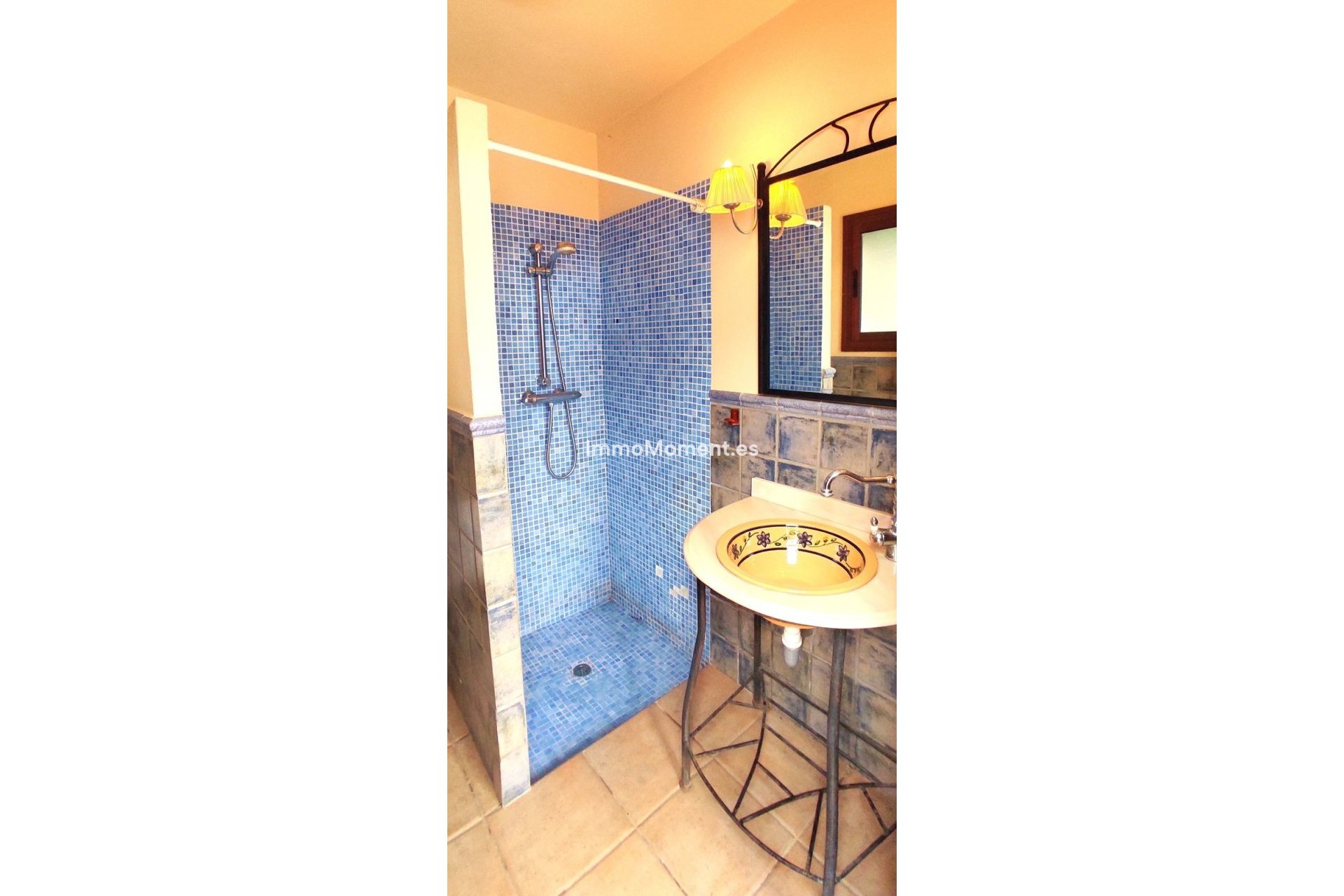 Resale - Villa - Inland  - Alhaurín el Grande Centro