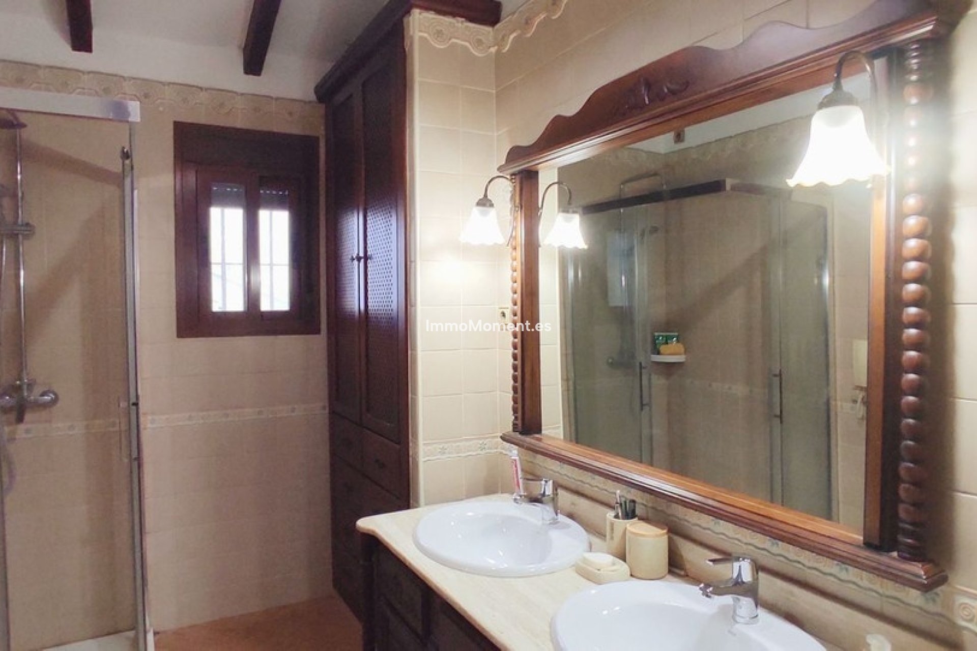 Resale - Villa - Inland  - Alhaurín el Grande Centro