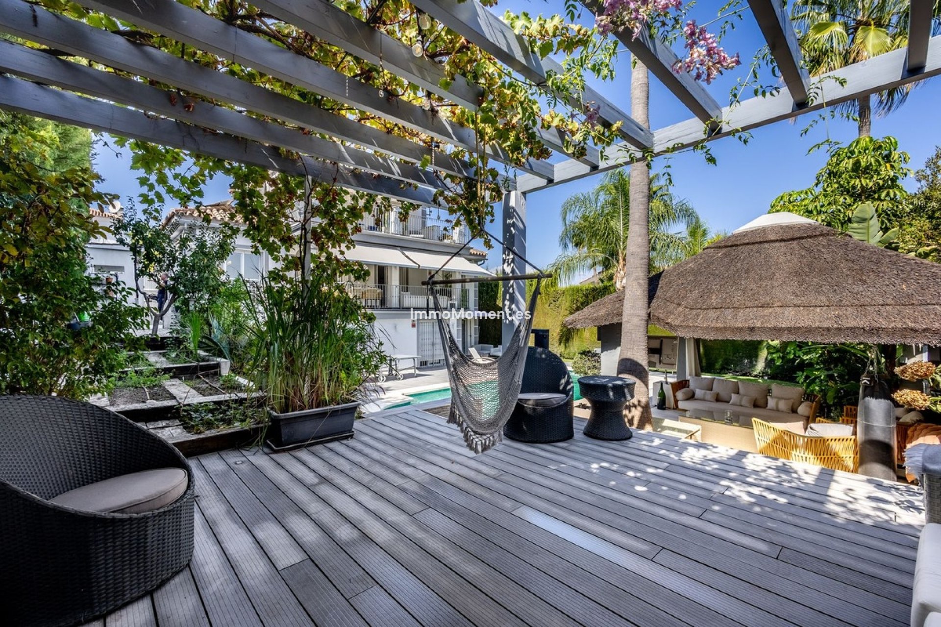 Resale - Villa - Inland  - Alhaurín el Grande Centro