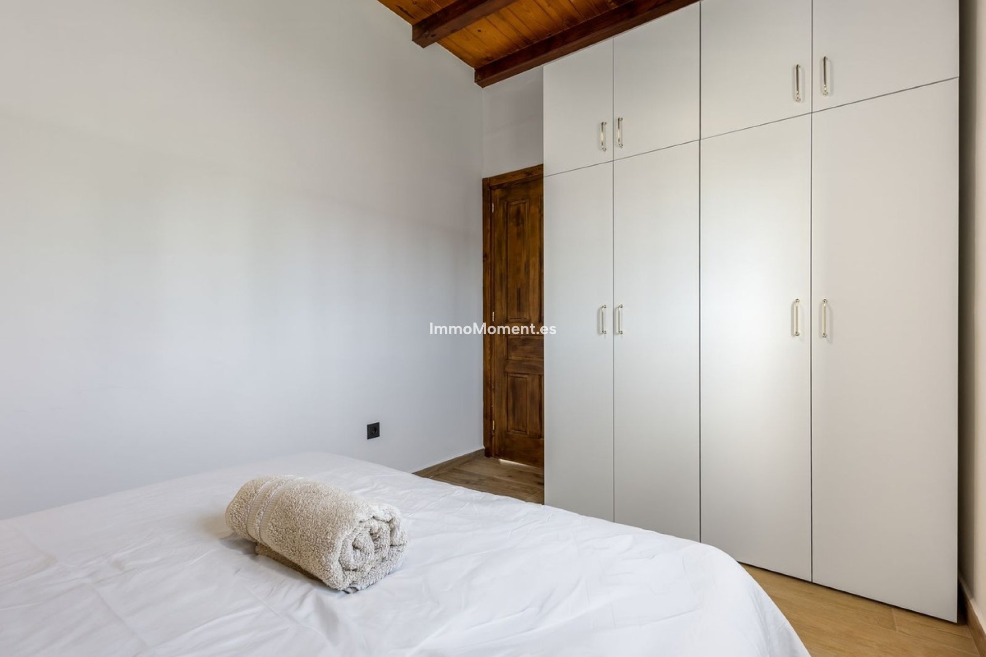 Resale - Villa - Inland  - Alhaurín el Grande Centro