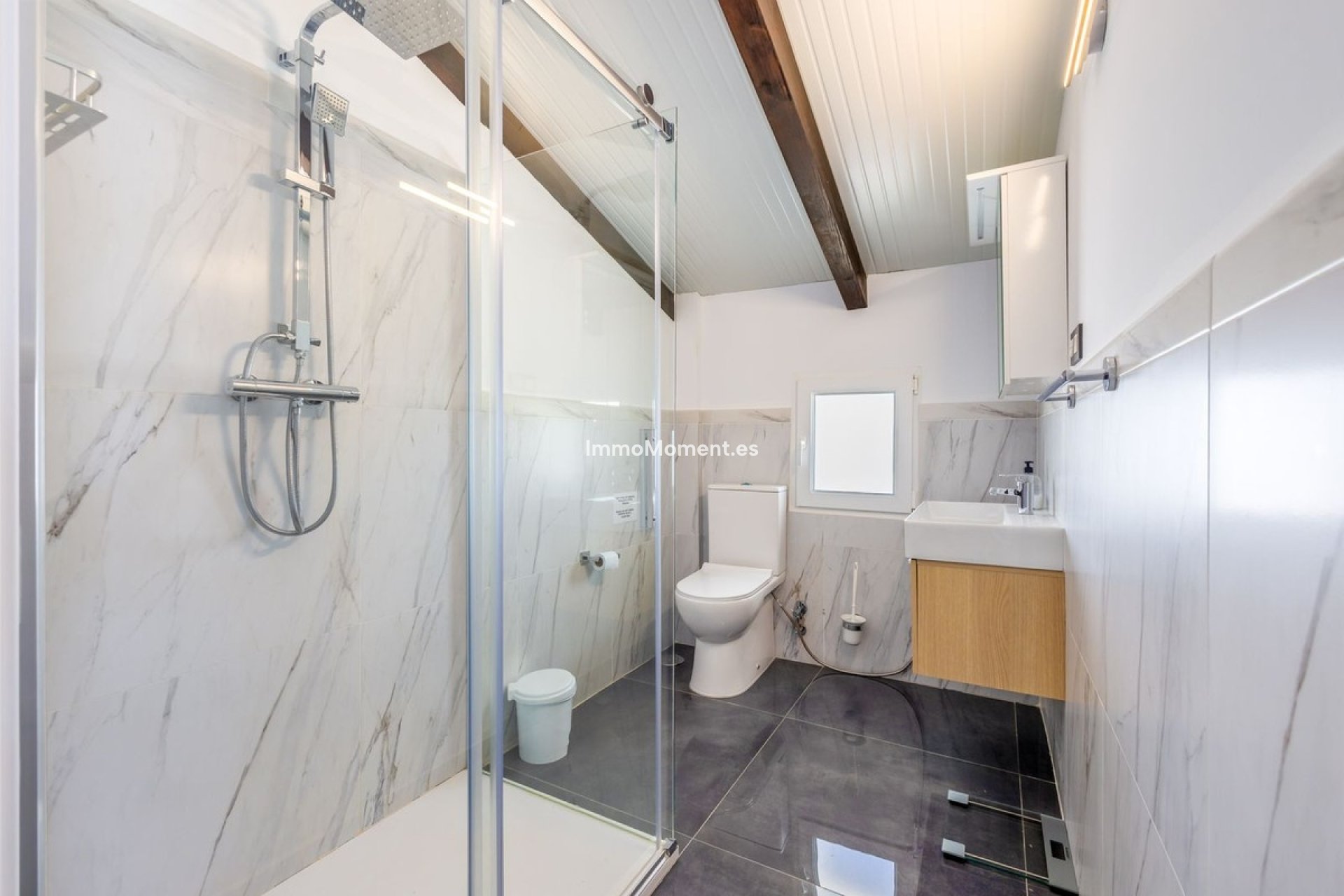 Resale - Villa - Inland  - Alhaurín el Grande Centro