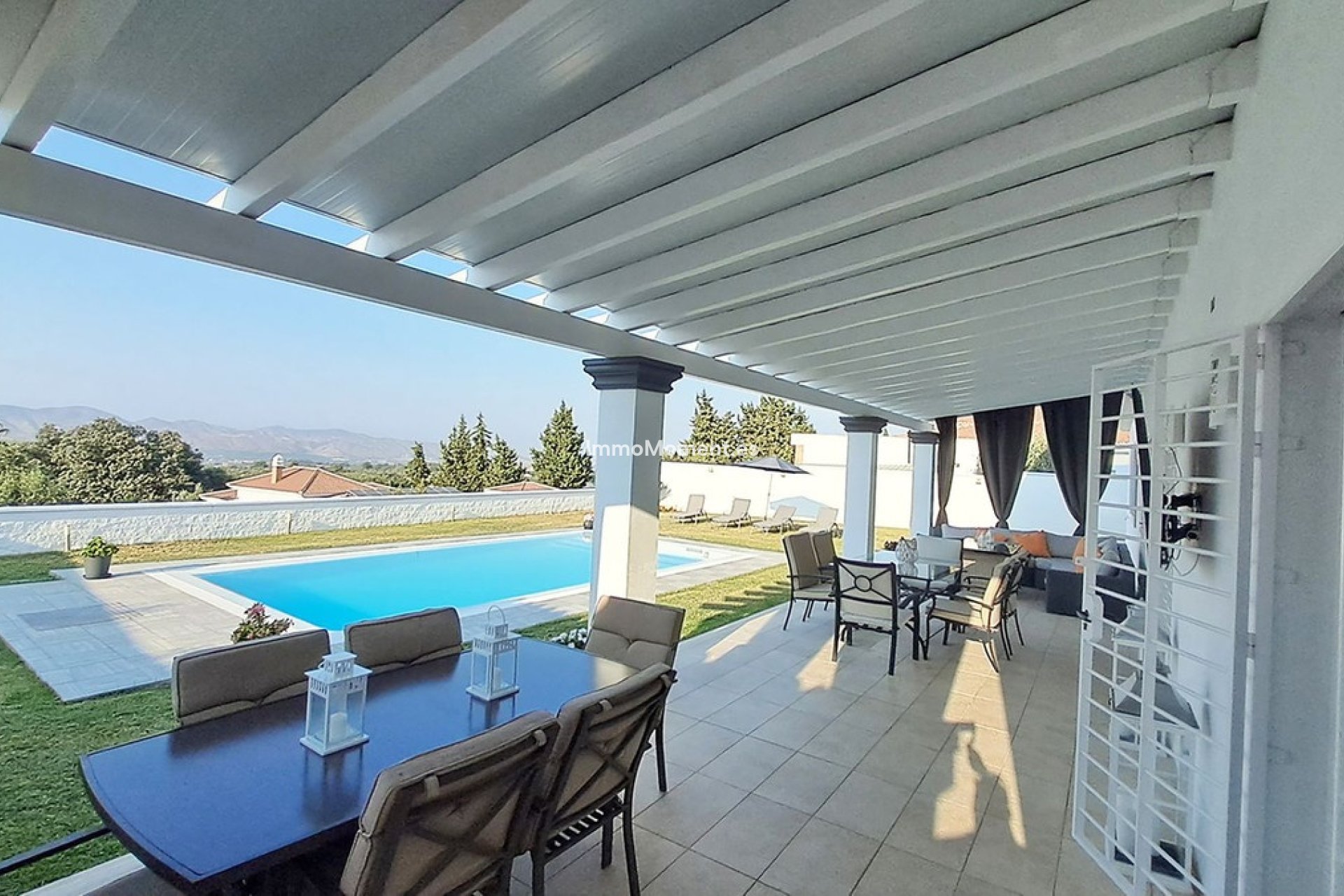 Resale - Villa - Inland  - Alhaurín el Grande Centro